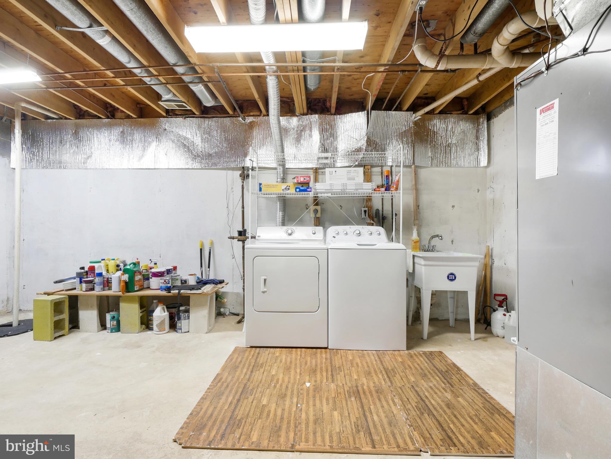 BURGOYNE FOREST WEST - Residential Lease