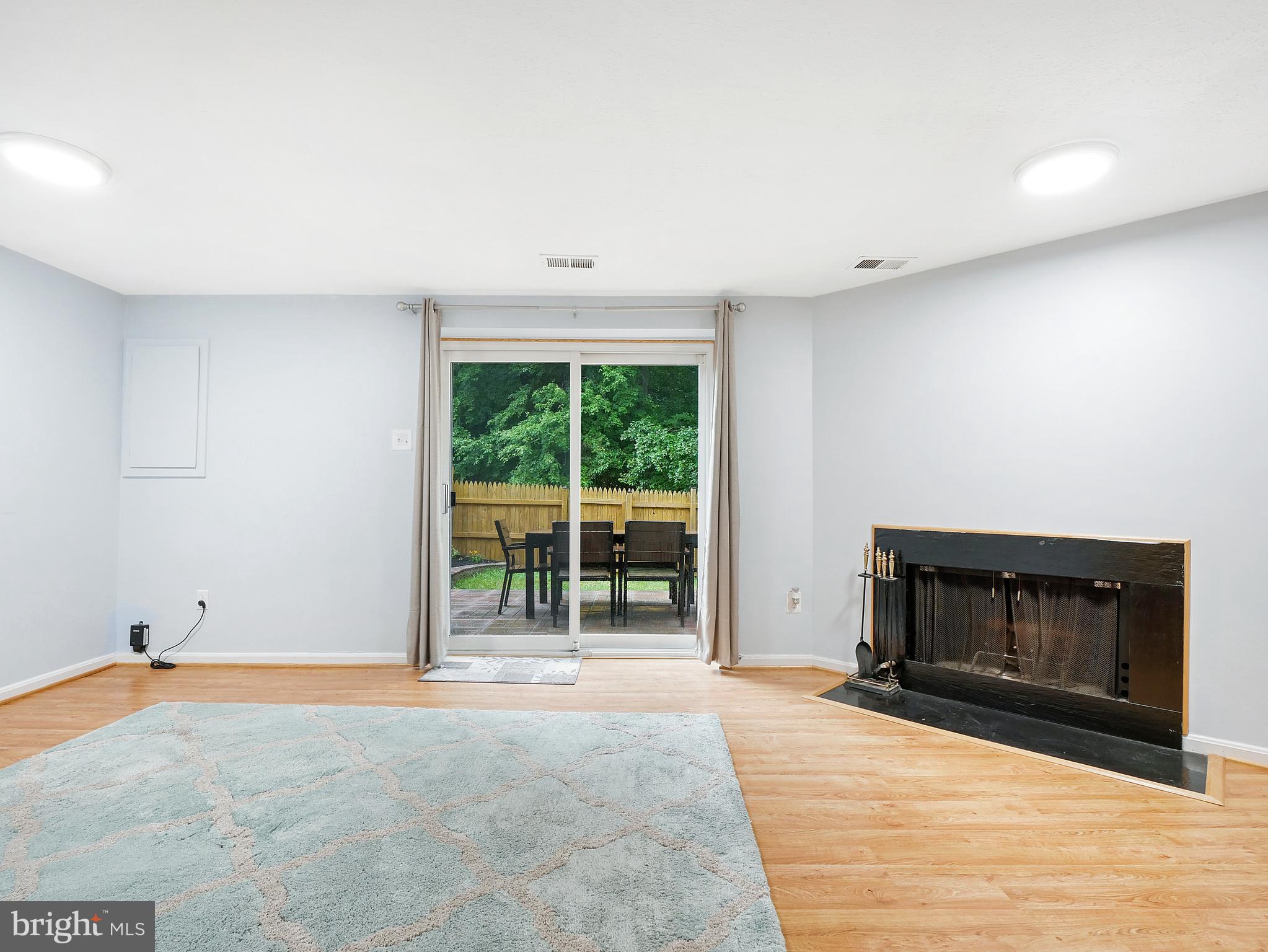 BURGOYNE FOREST WEST - Residential Lease