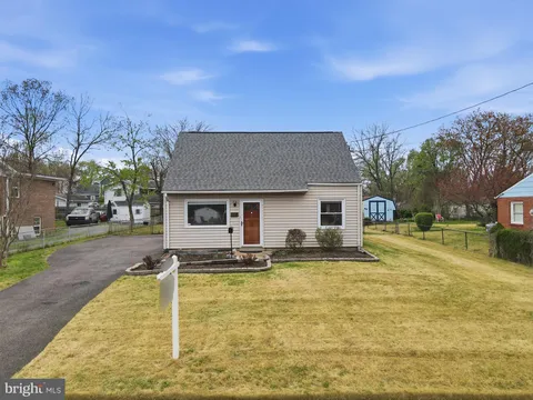 9313 Byron Street, Manassas, VA MLS: VAPW2115808