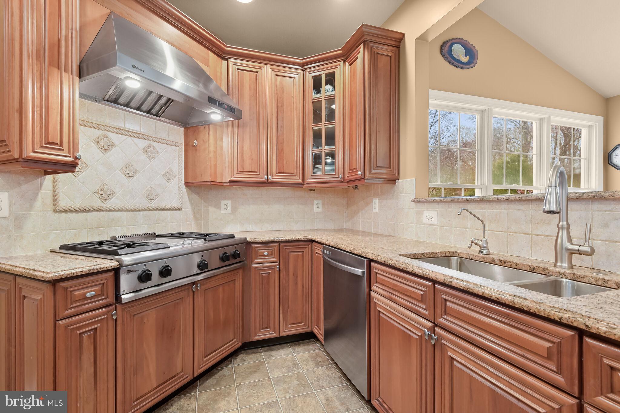 BIG BRANCH OVERLOOK - Residential