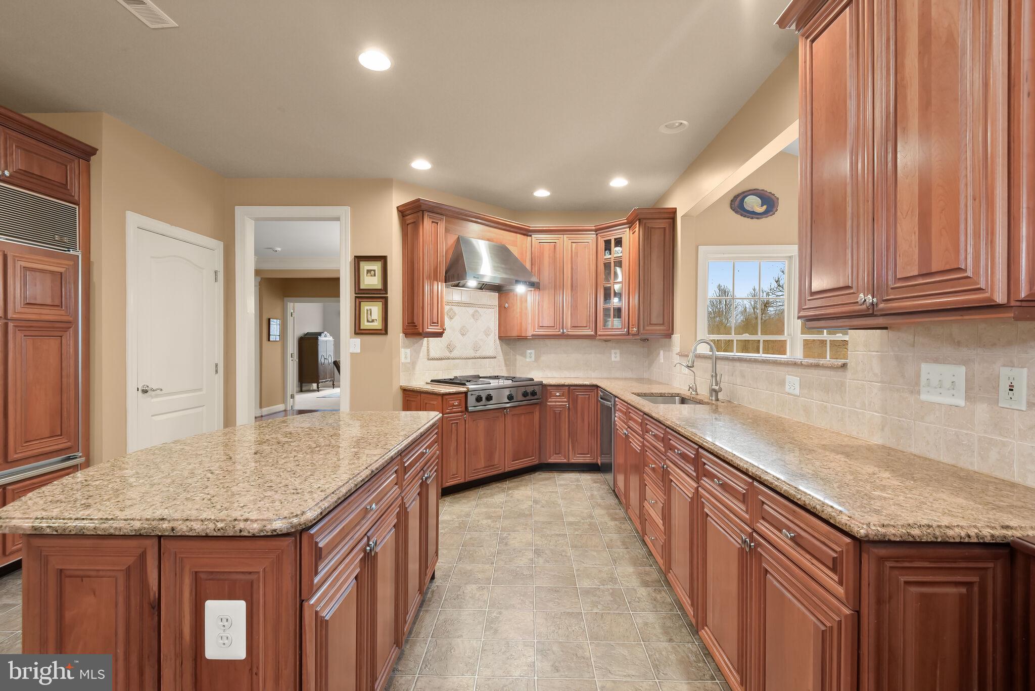 BIG BRANCH OVERLOOK - Residential