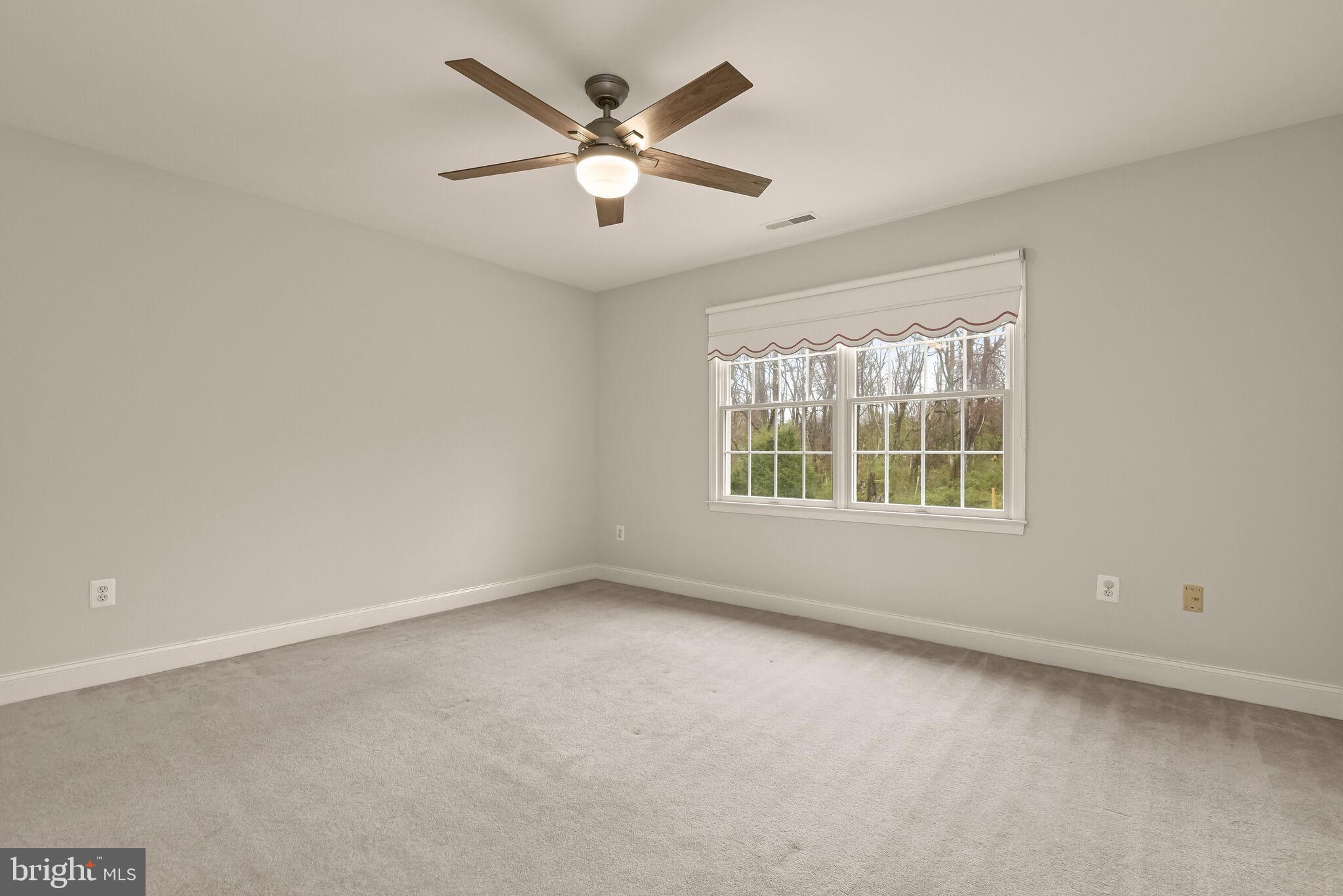 BIG BRANCH OVERLOOK - Residential