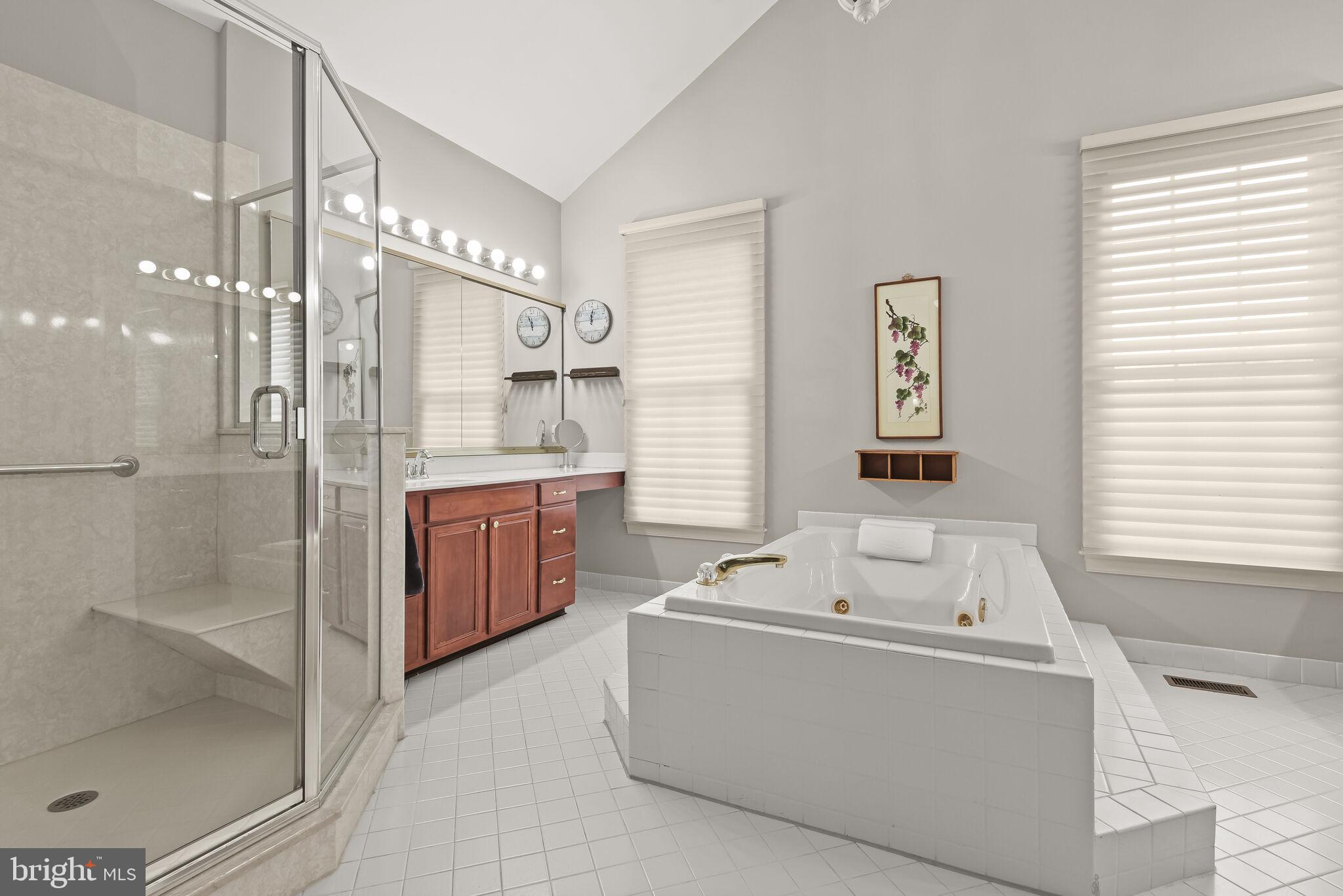 BIG BRANCH OVERLOOK - Residential