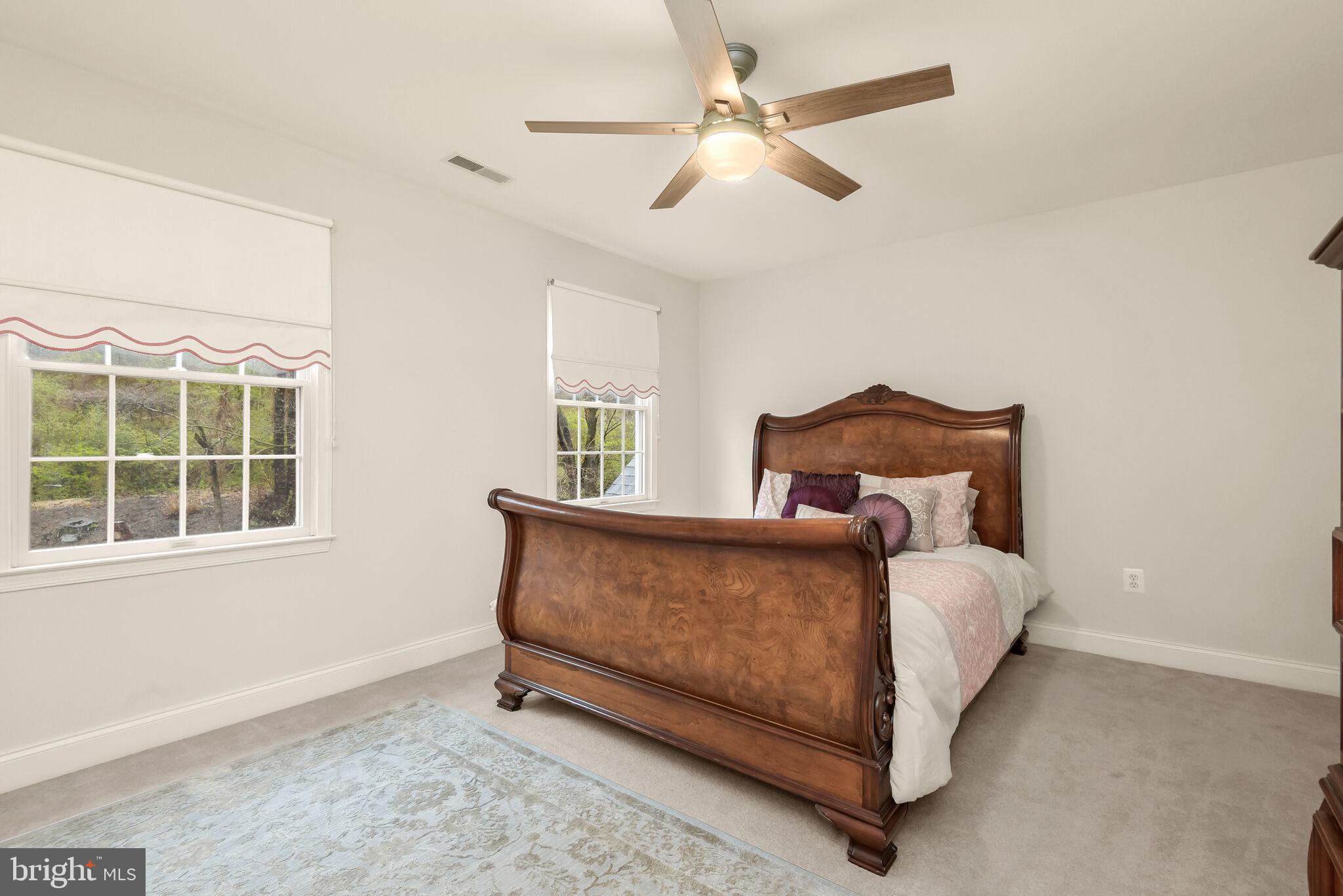 BIG BRANCH OVERLOOK - Residential