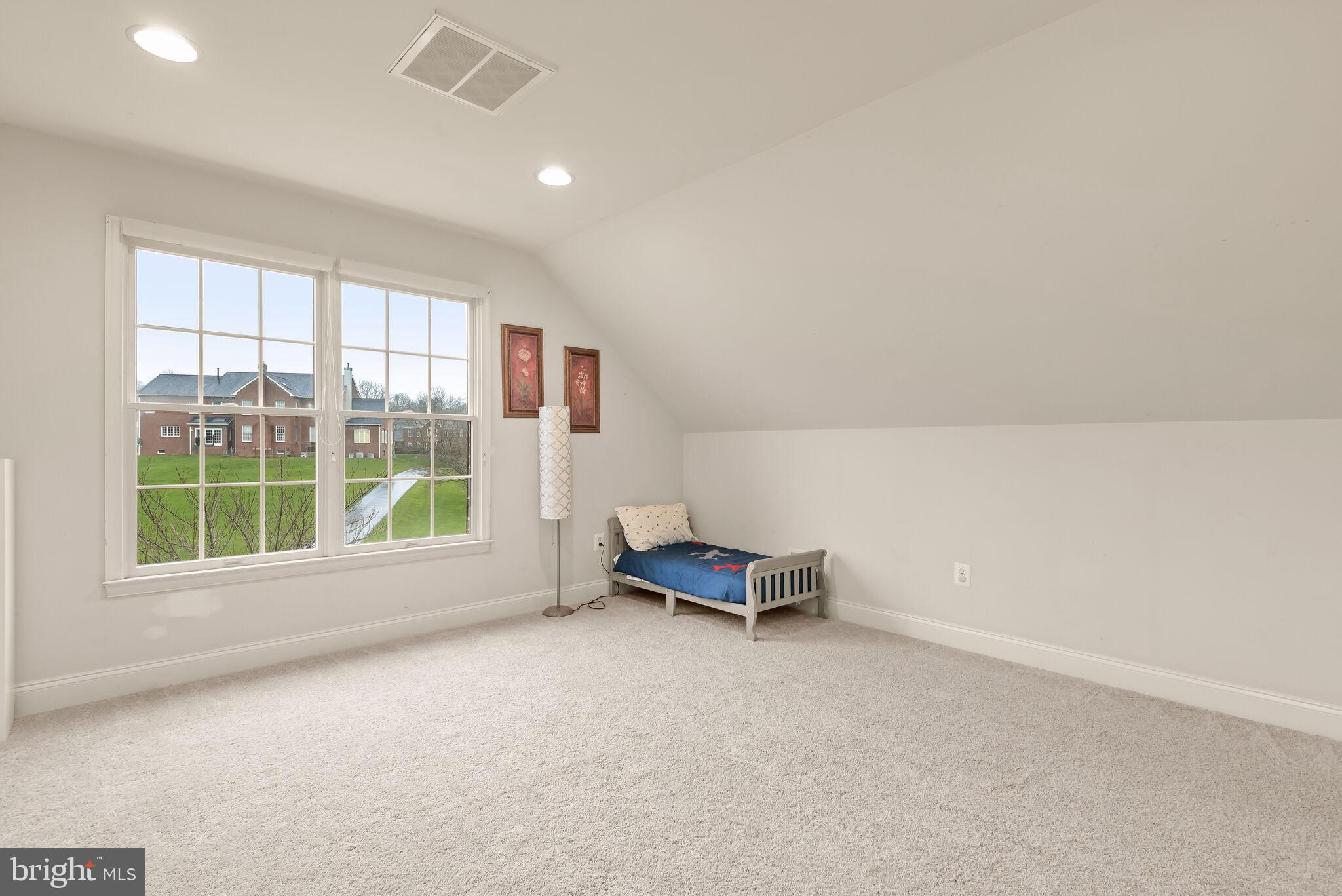 BIG BRANCH OVERLOOK - Residential