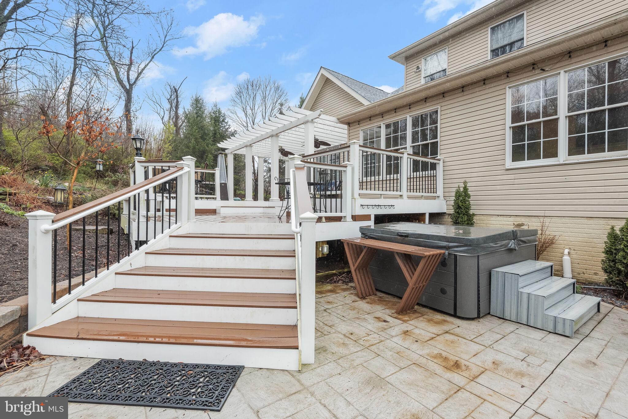 BIG BRANCH OVERLOOK - Residential