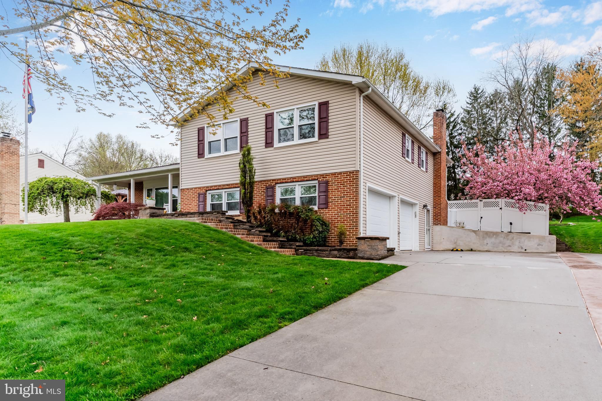 313 INDIAN CREEK DRIVE