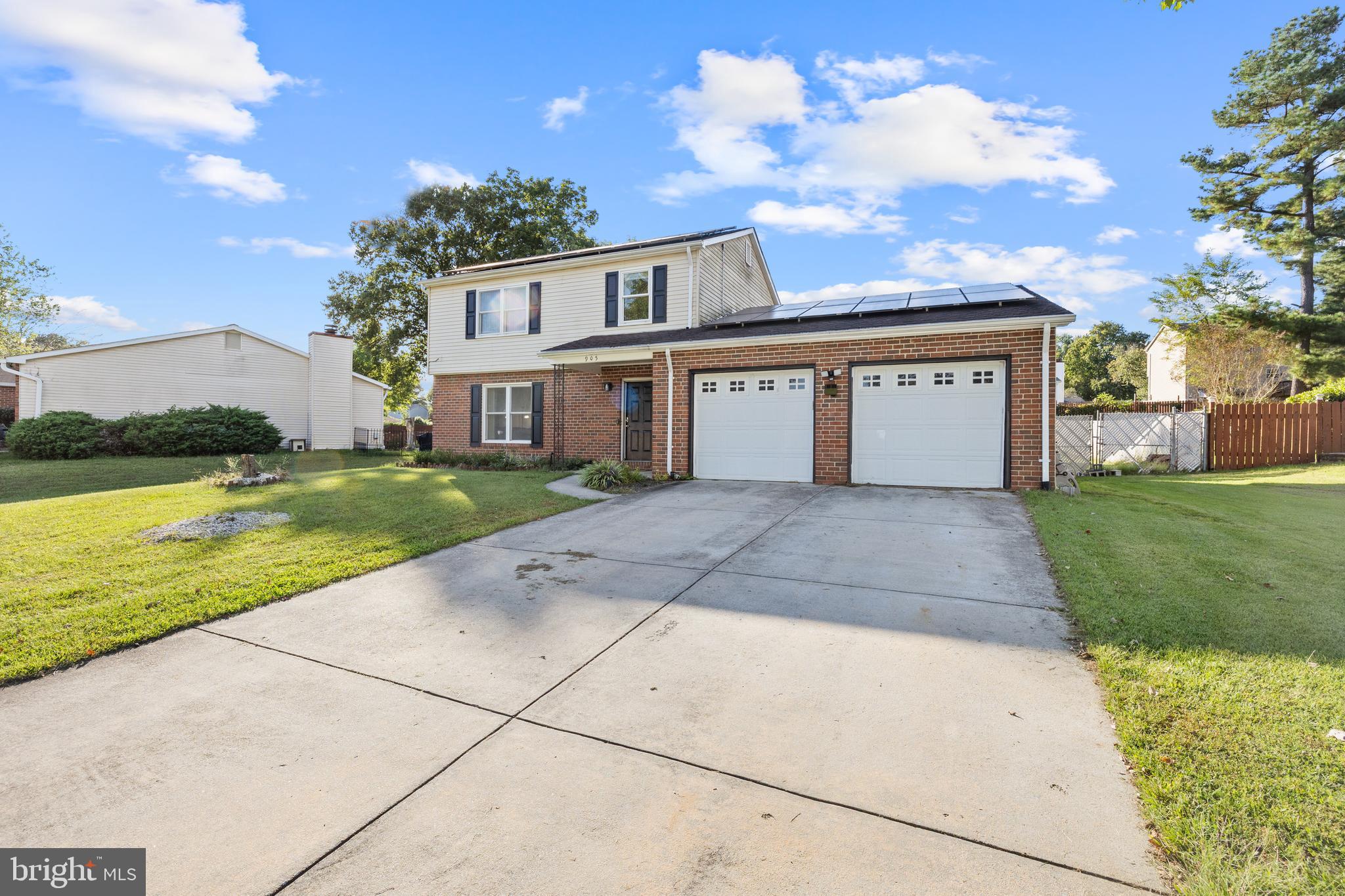 LARGO KNOLLS - Residential