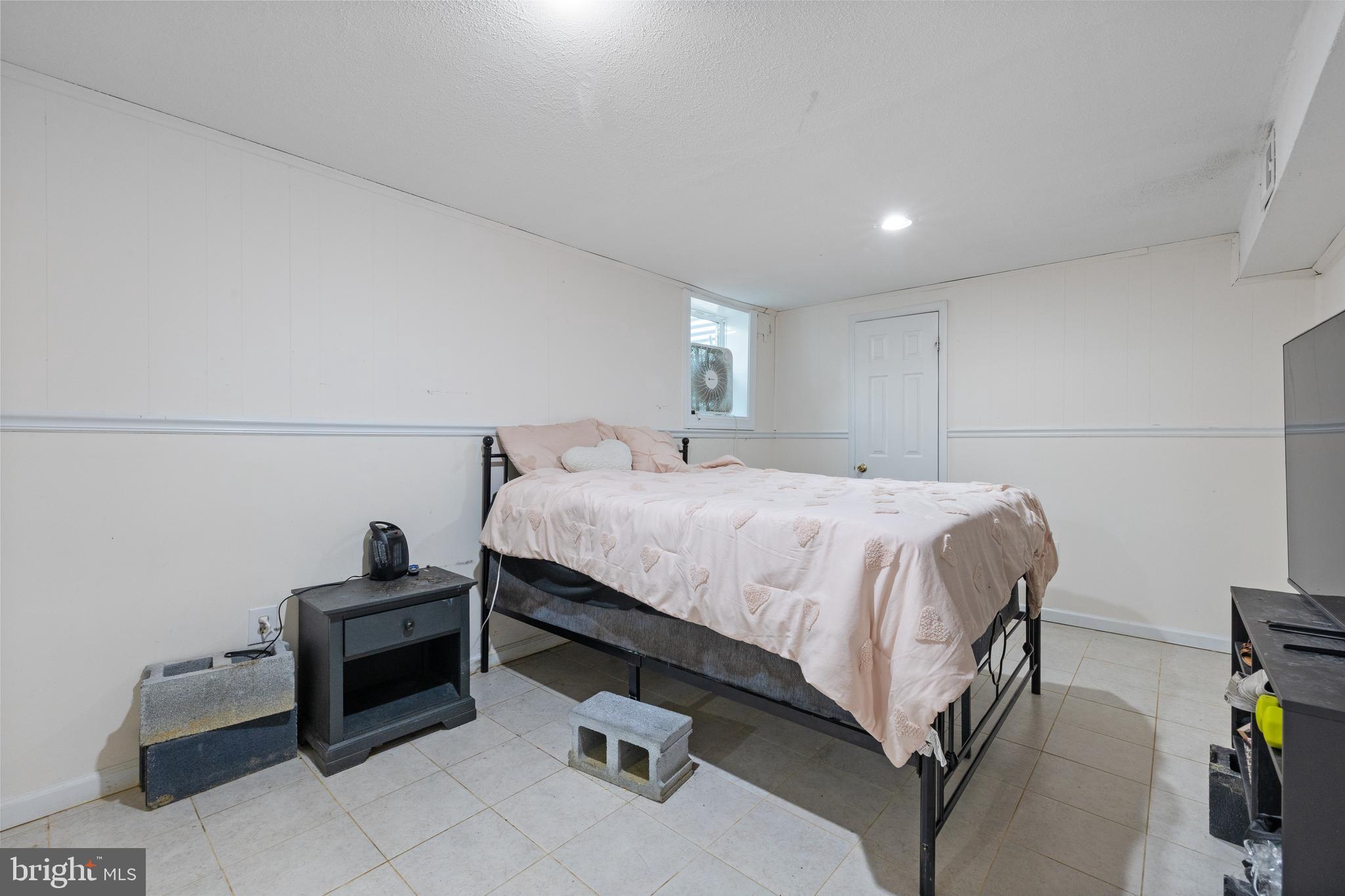 LARGO KNOLLS - Residential