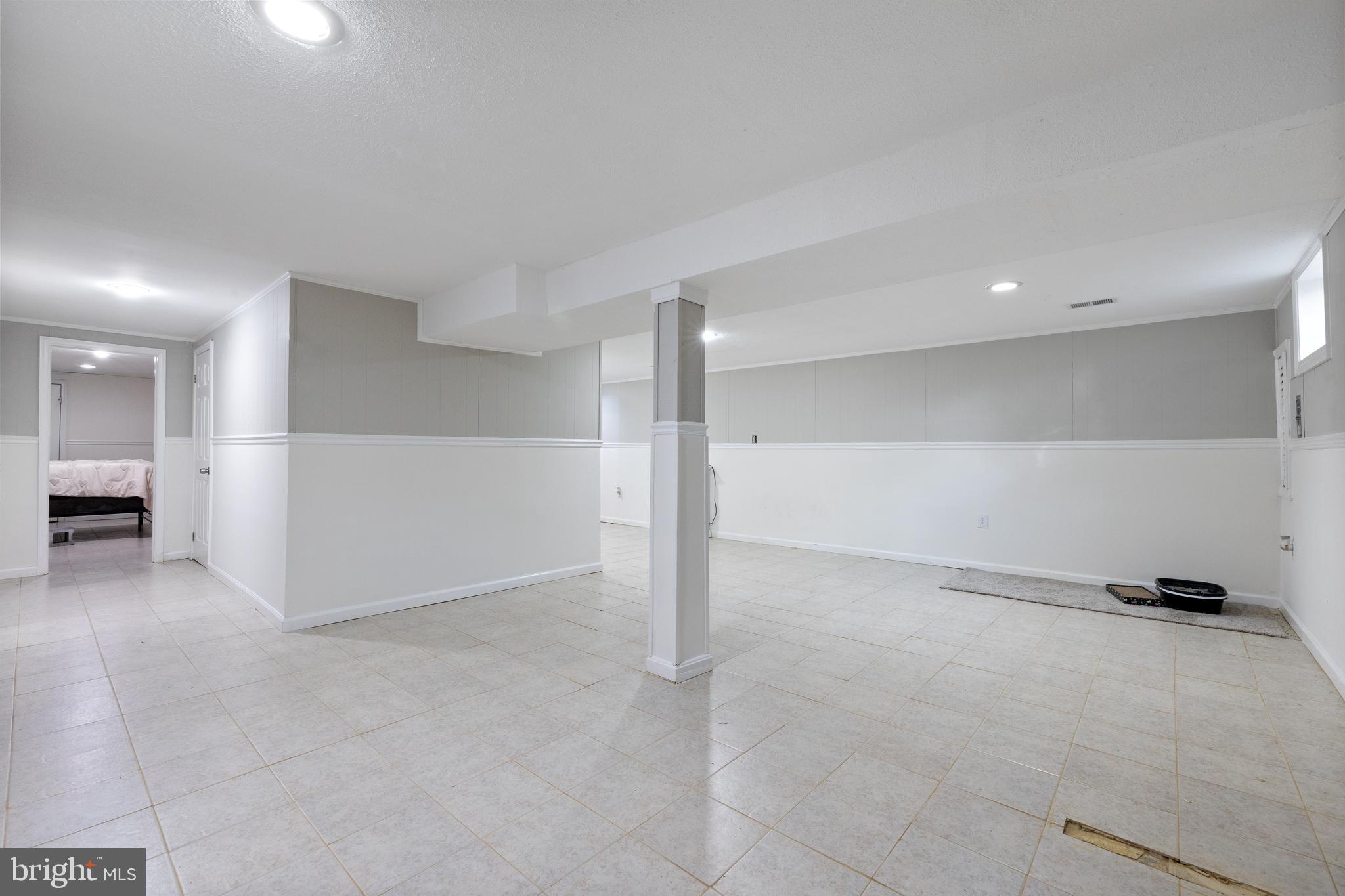 LARGO KNOLLS - Residential