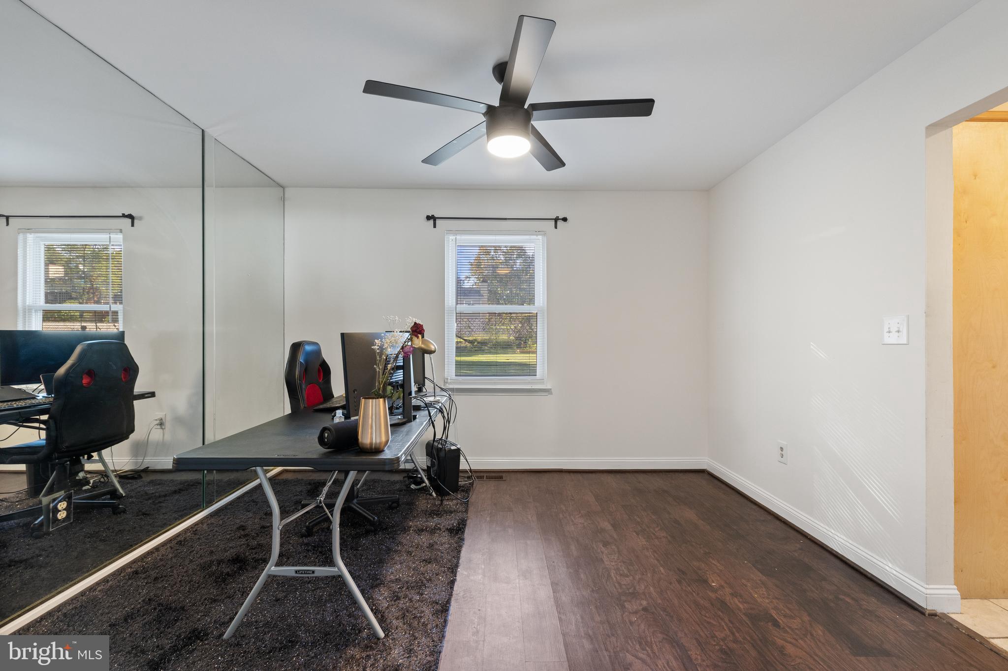 LARGO KNOLLS - Residential