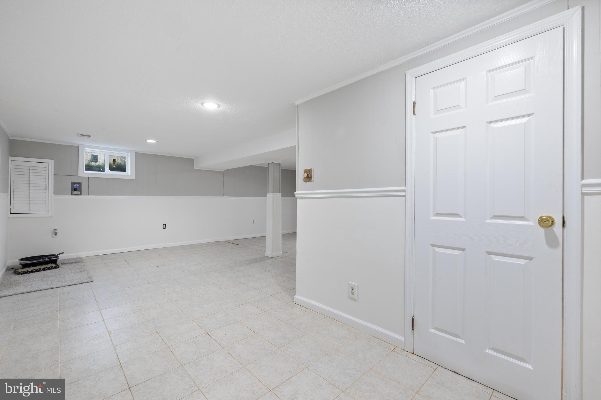 LARGO KNOLLS - Residential