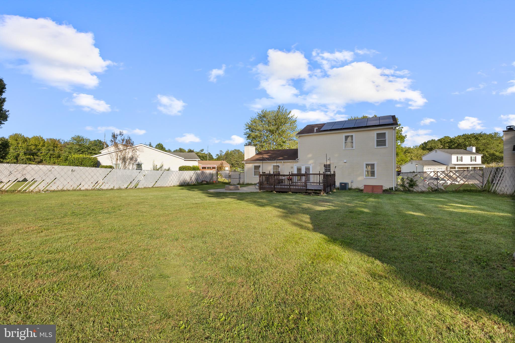 LARGO KNOLLS - Residential