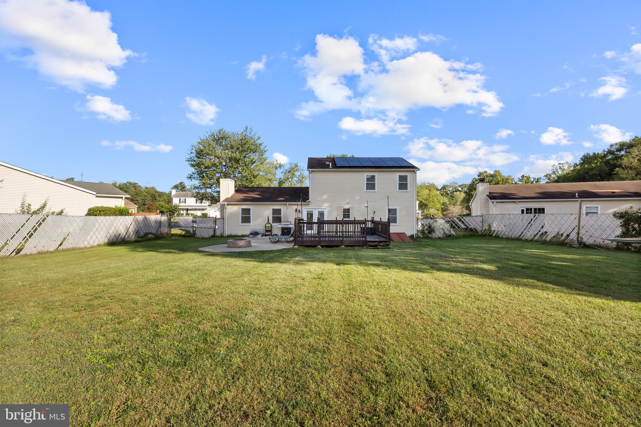 LARGO KNOLLS - Residential