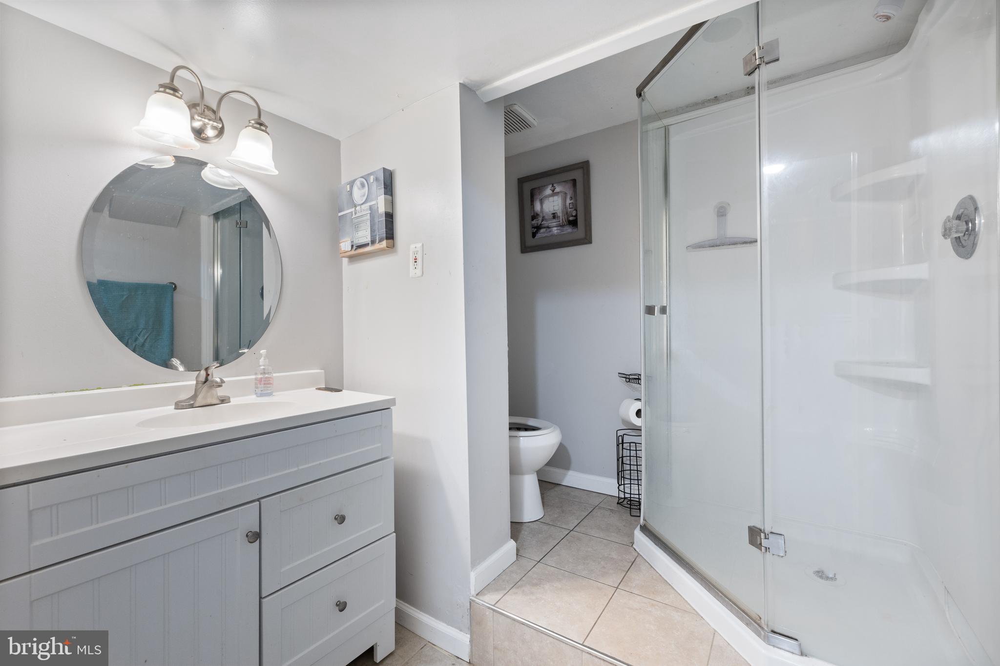 LARGO KNOLLS - Residential