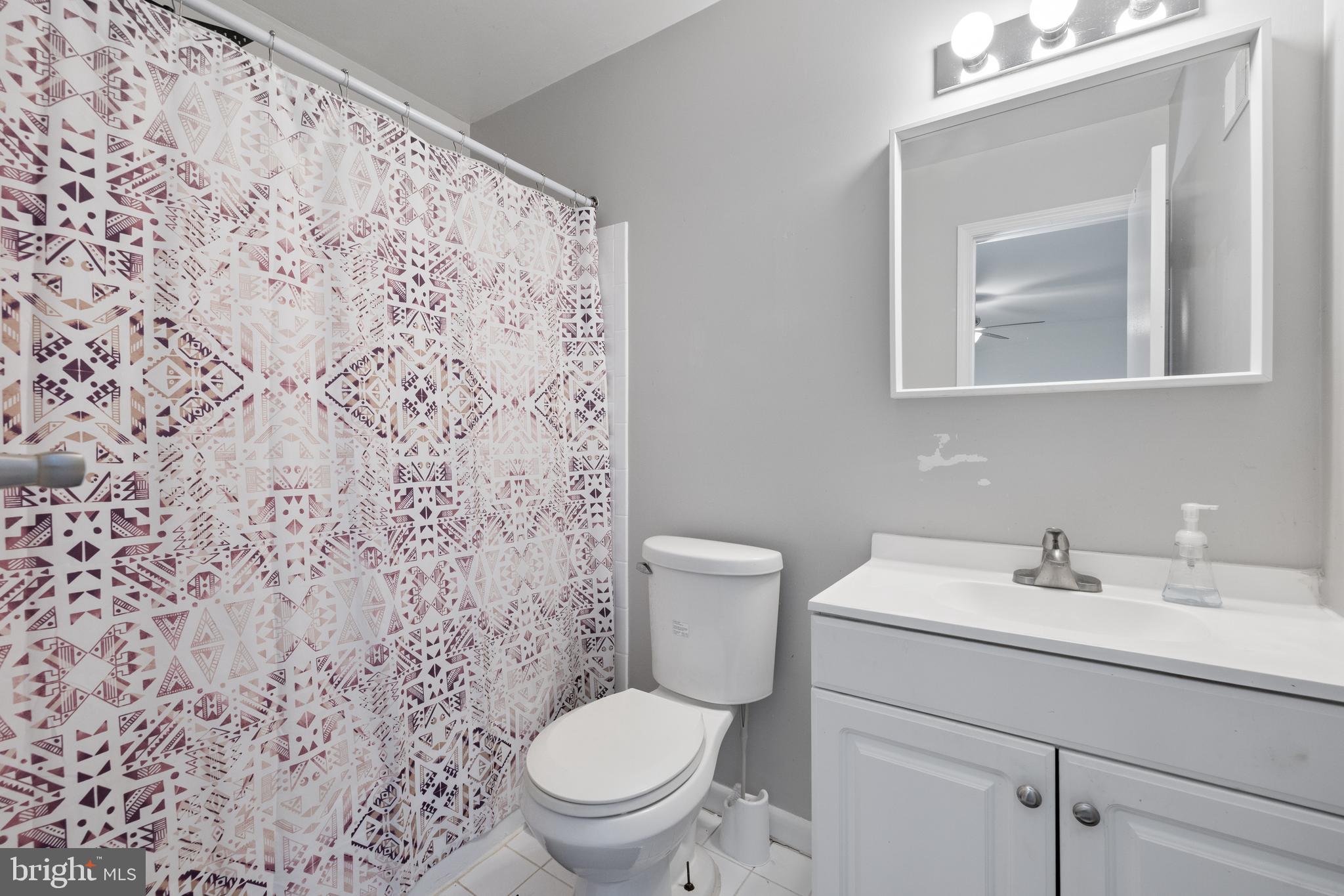 LARGO KNOLLS - Residential