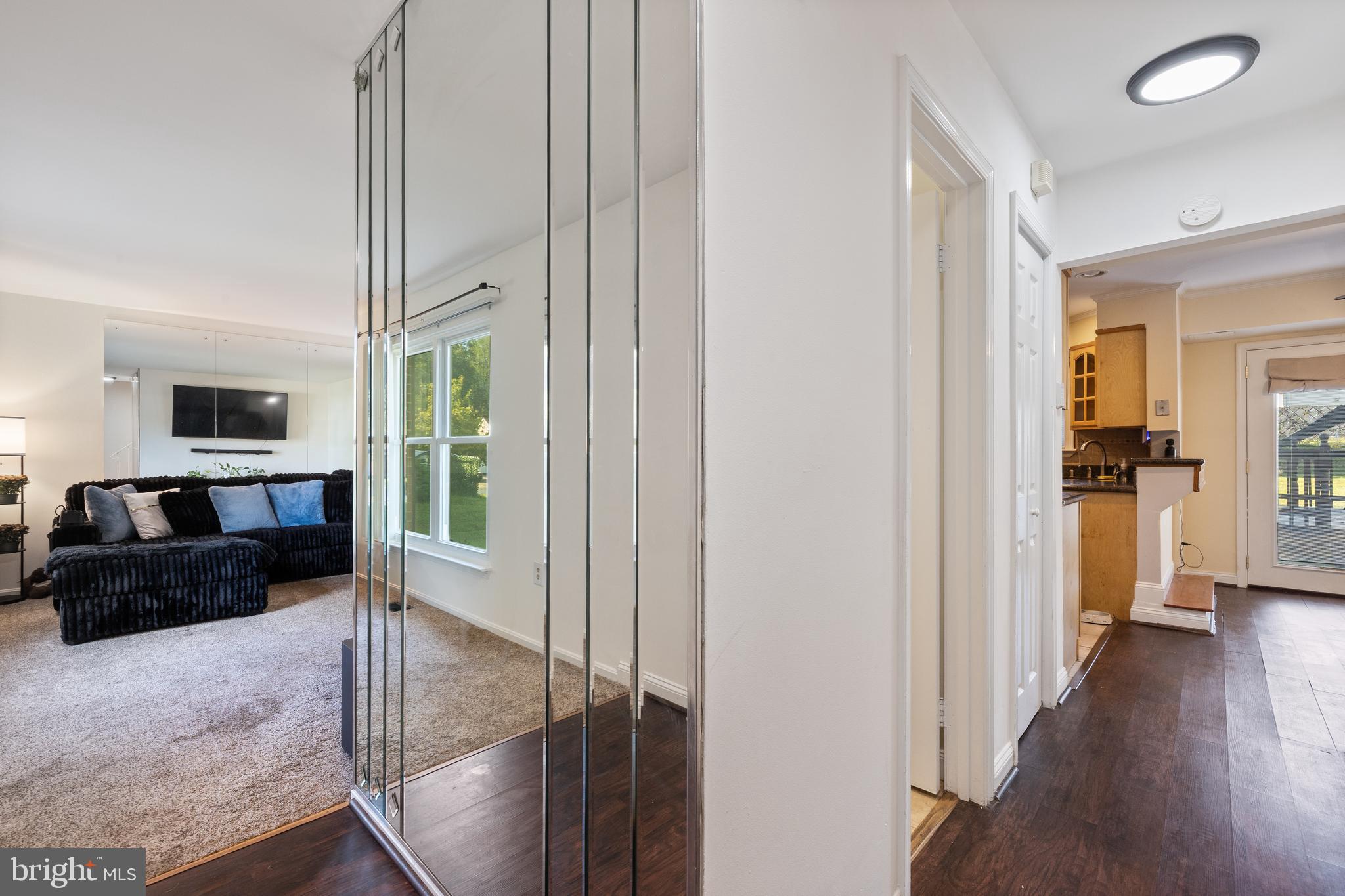 LARGO KNOLLS - Residential