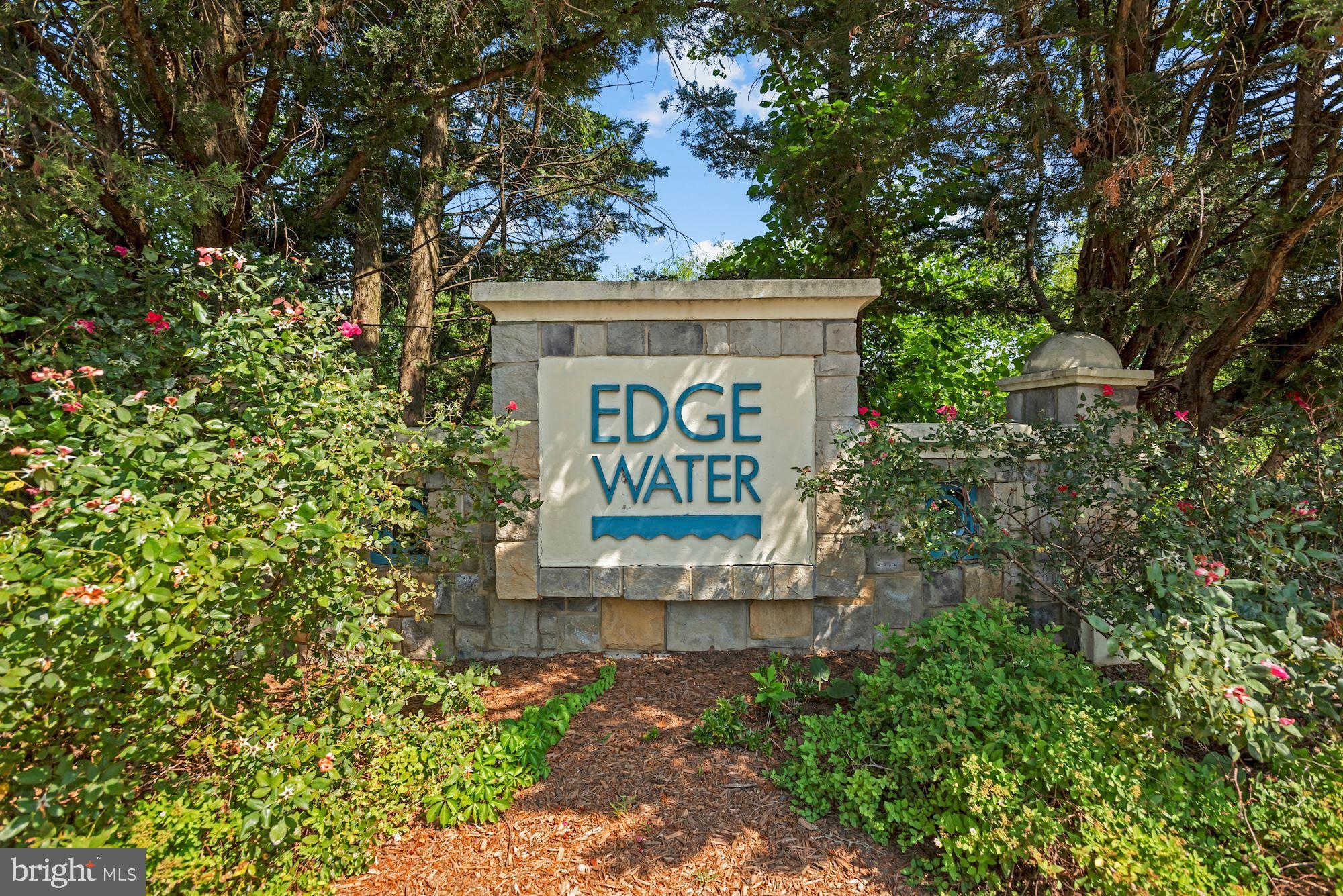 EDGEWATER AT TOWN CENTER - Residential