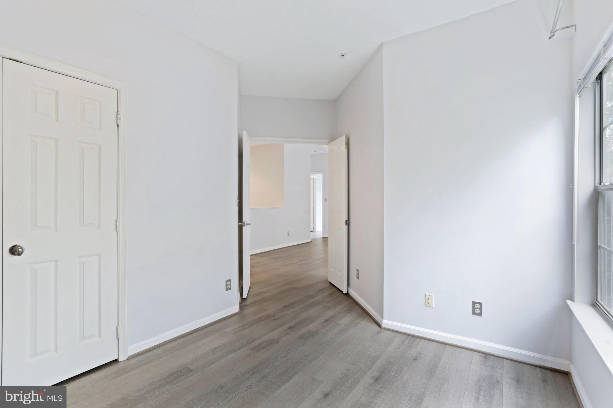 EDGEWATER AT TOWN CENTER - Residential