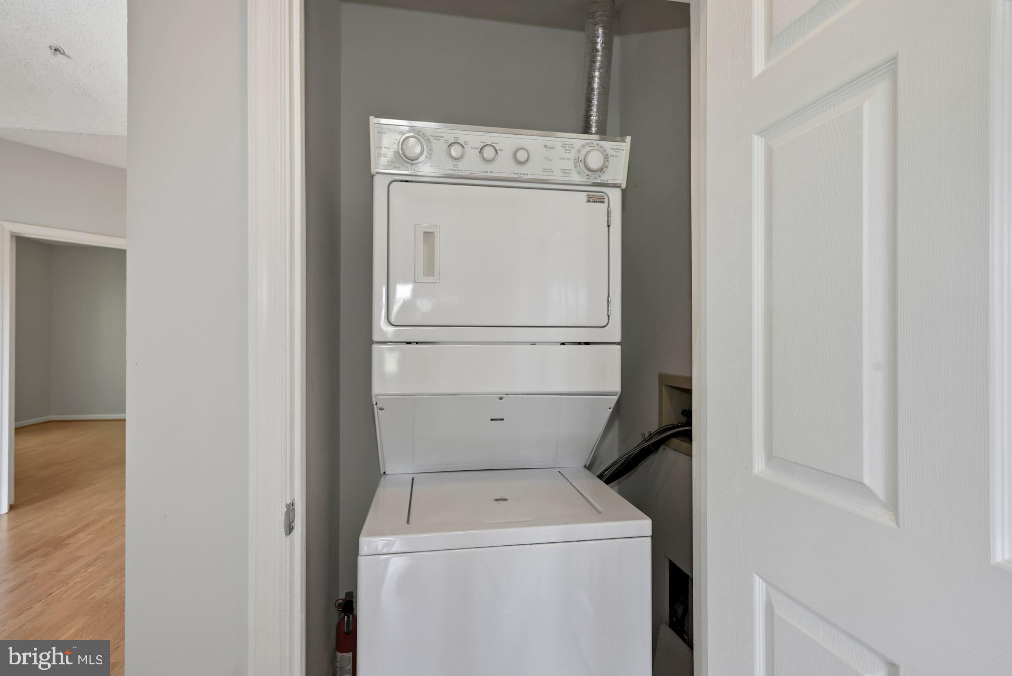 EDGEWATER AT TOWN CENTER - Residential