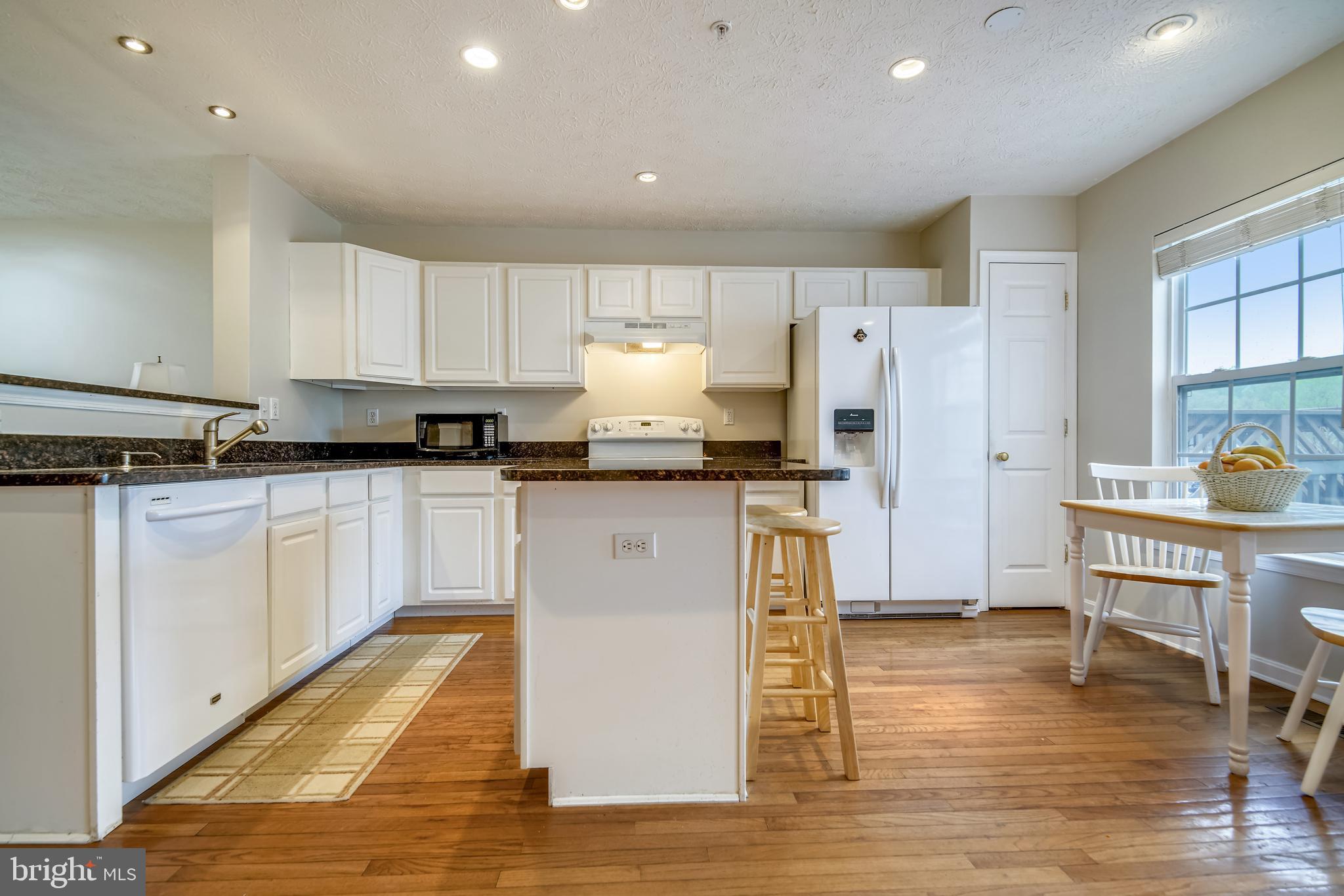 BAYVIEW HILLS - Residential