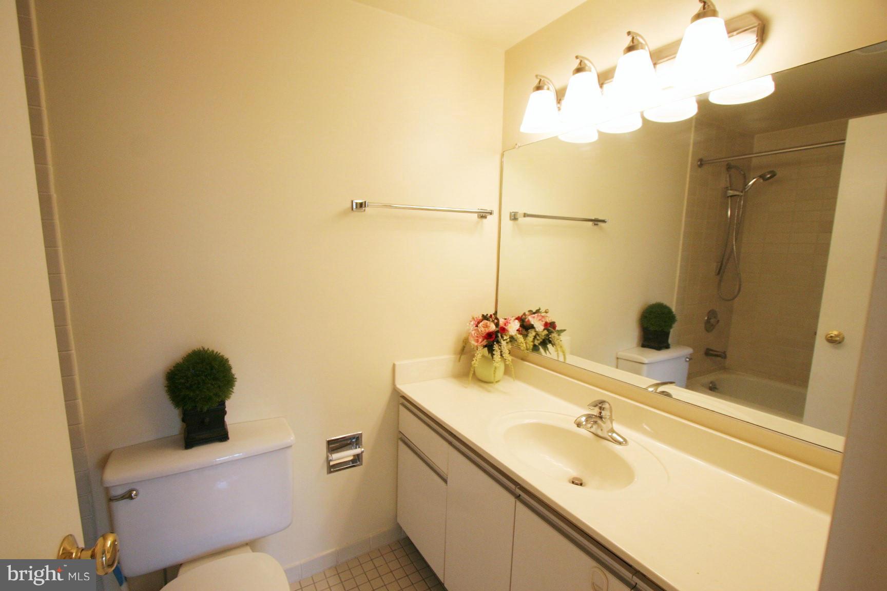 CRYSTAL PARK S - Residential