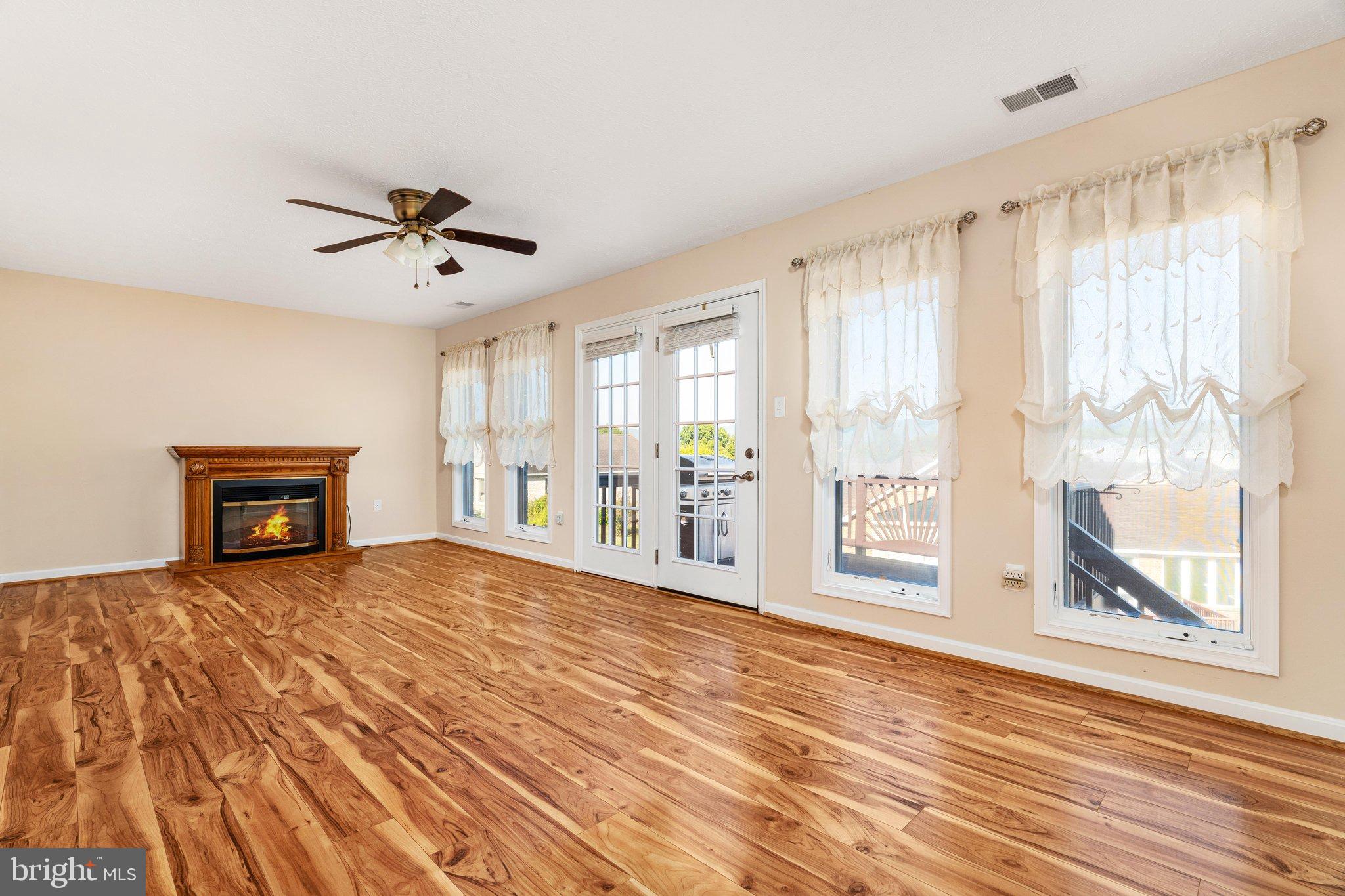 14 LOGAN CIRCLE A1 A-1