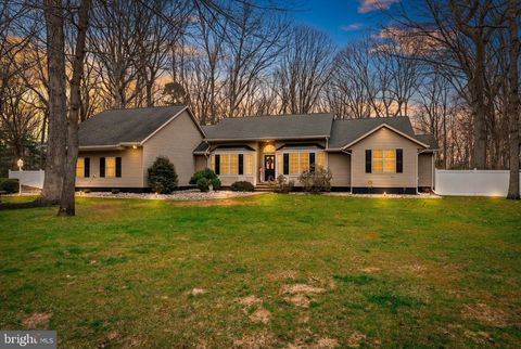 Homes For Sale - 5 Pin Oak Drive<br/> Ocean County, NEW EGYPT, NJ 08533