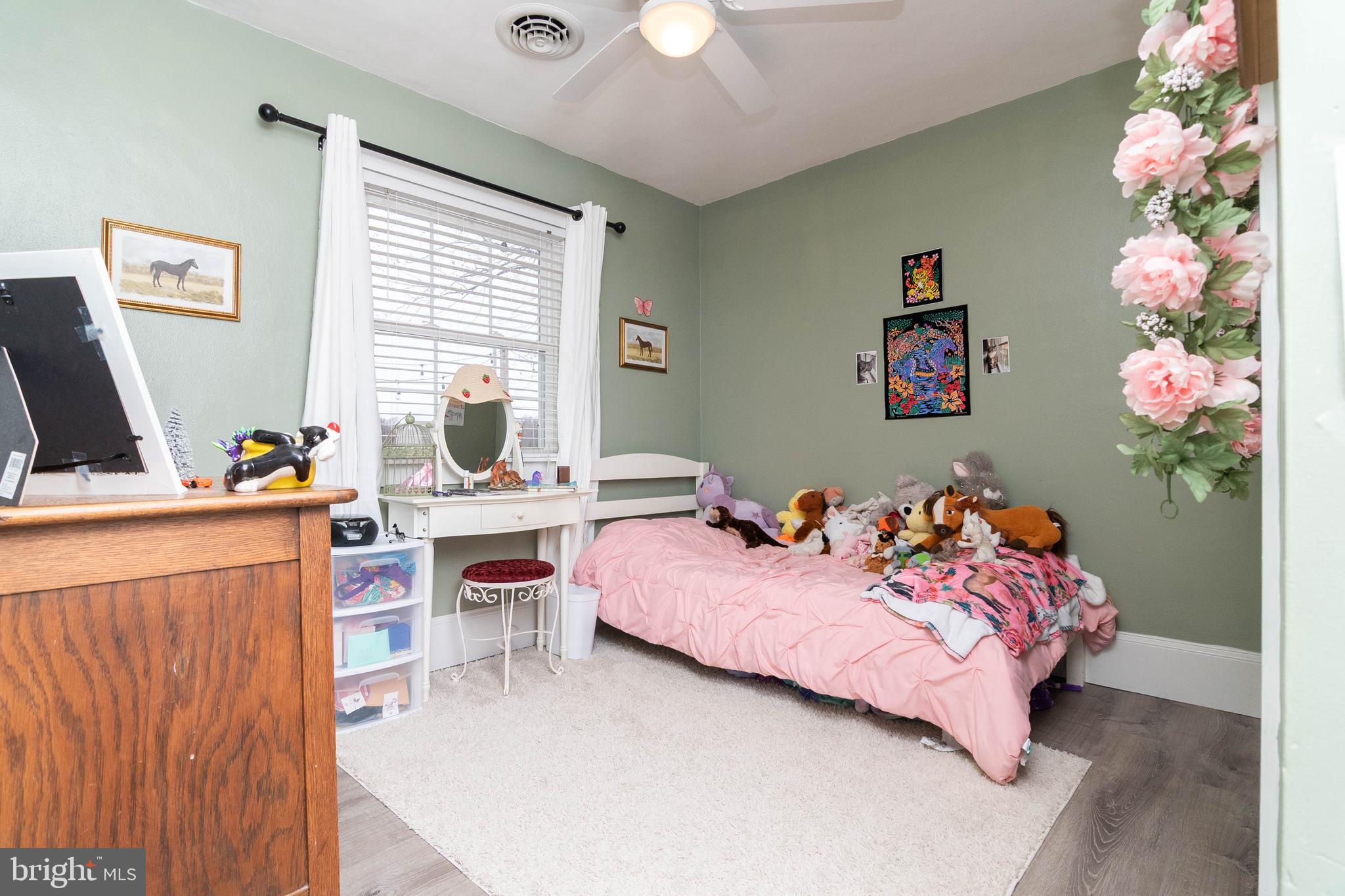 CHURCH HILL VIL - Residential