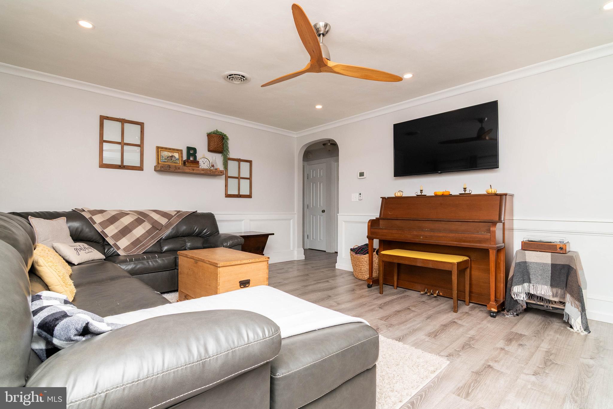 CHURCH HILL VIL - Residential