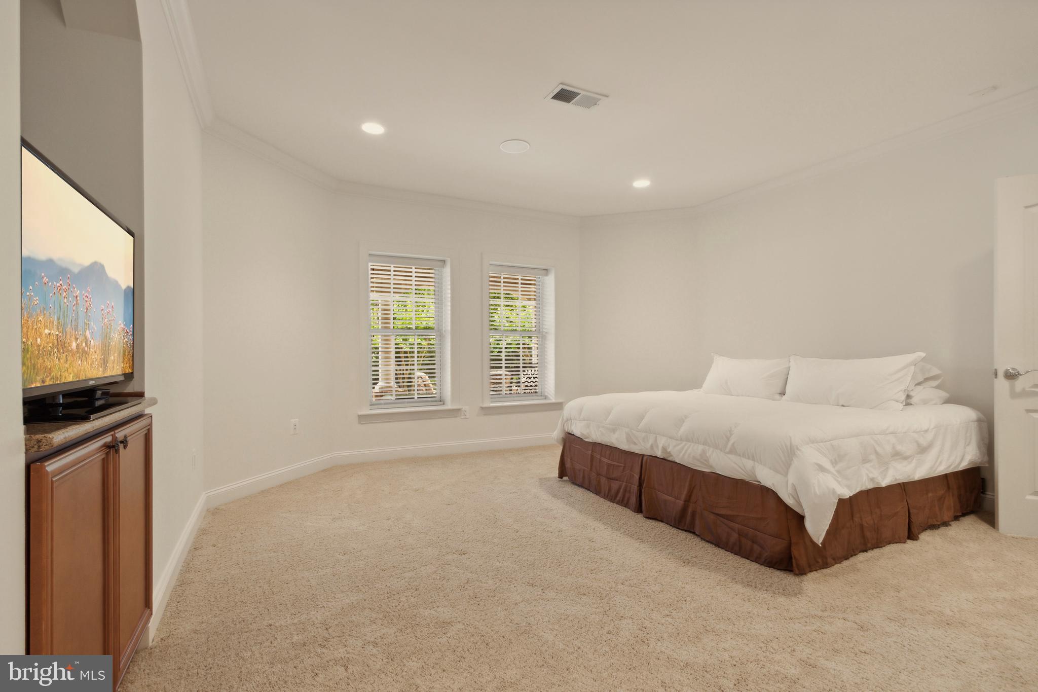 LAKE MANASSAS - Residential