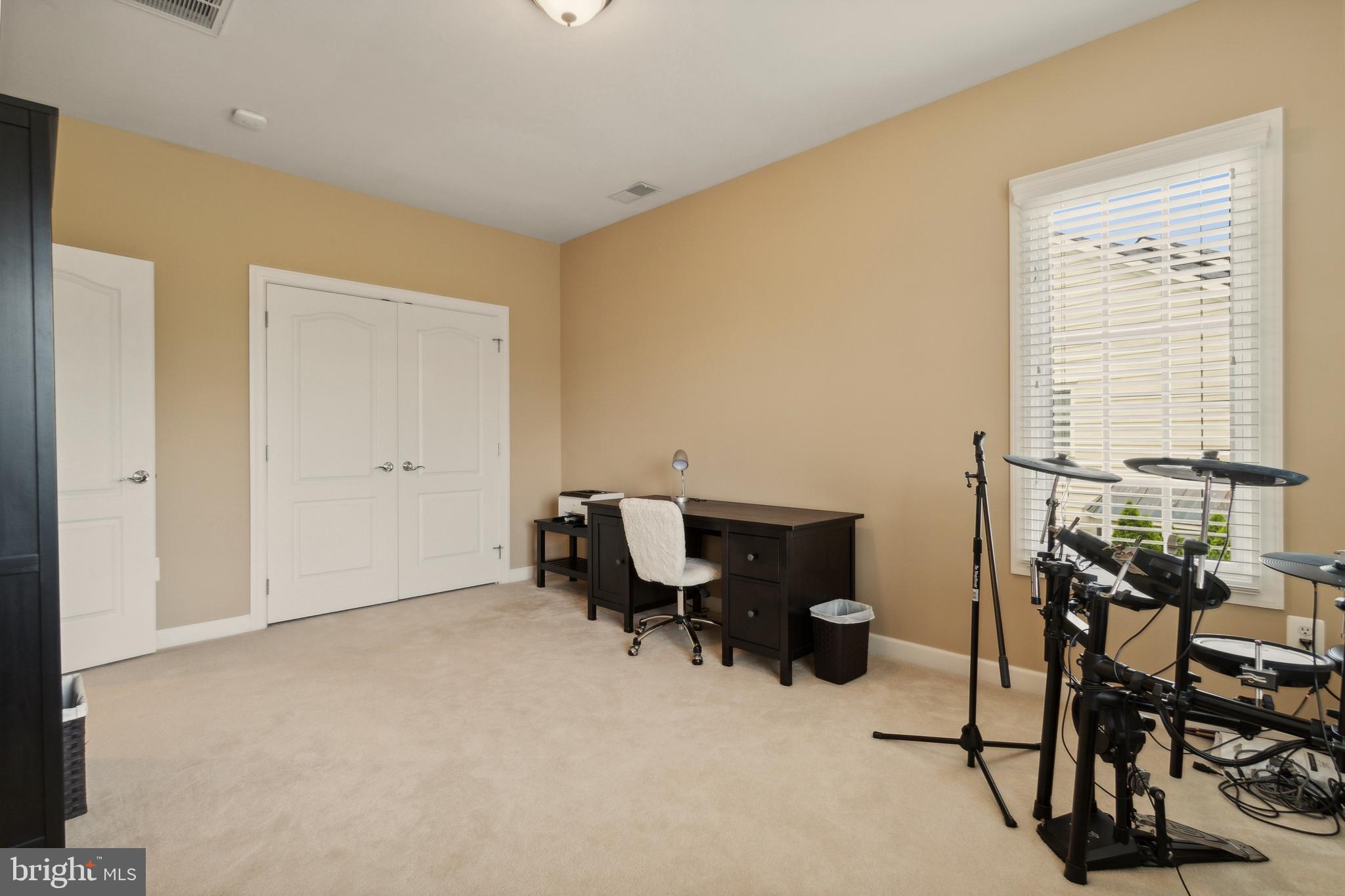 LAKE MANASSAS - Residential