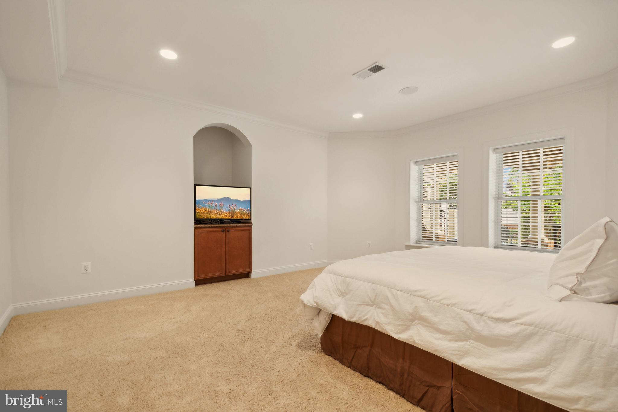 LAKE MANASSAS - Residential