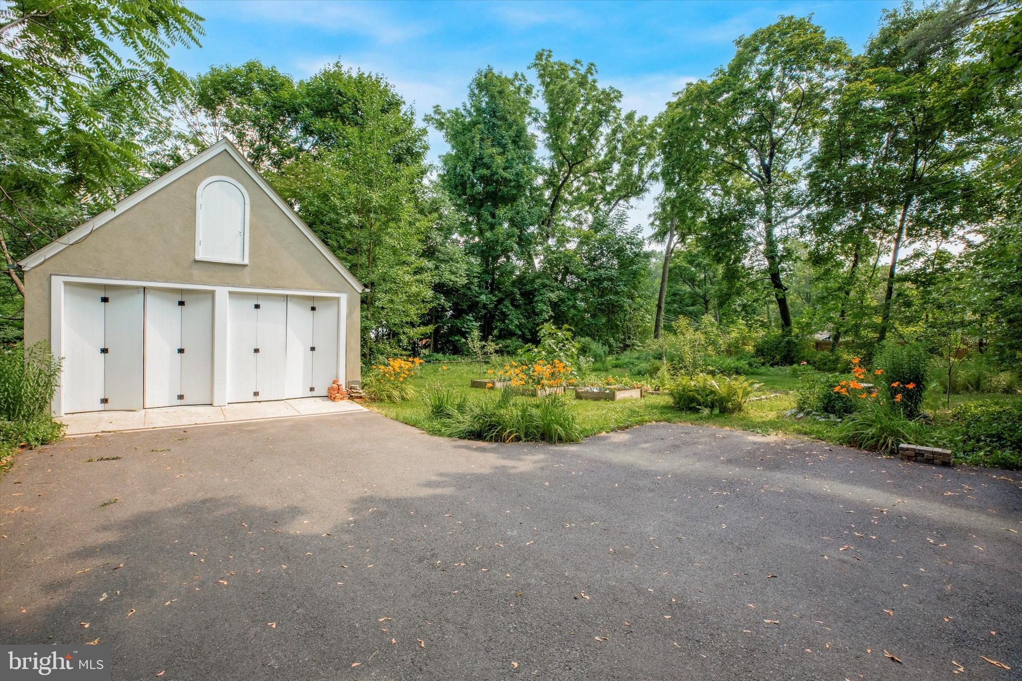 MILLBROOK - Residential