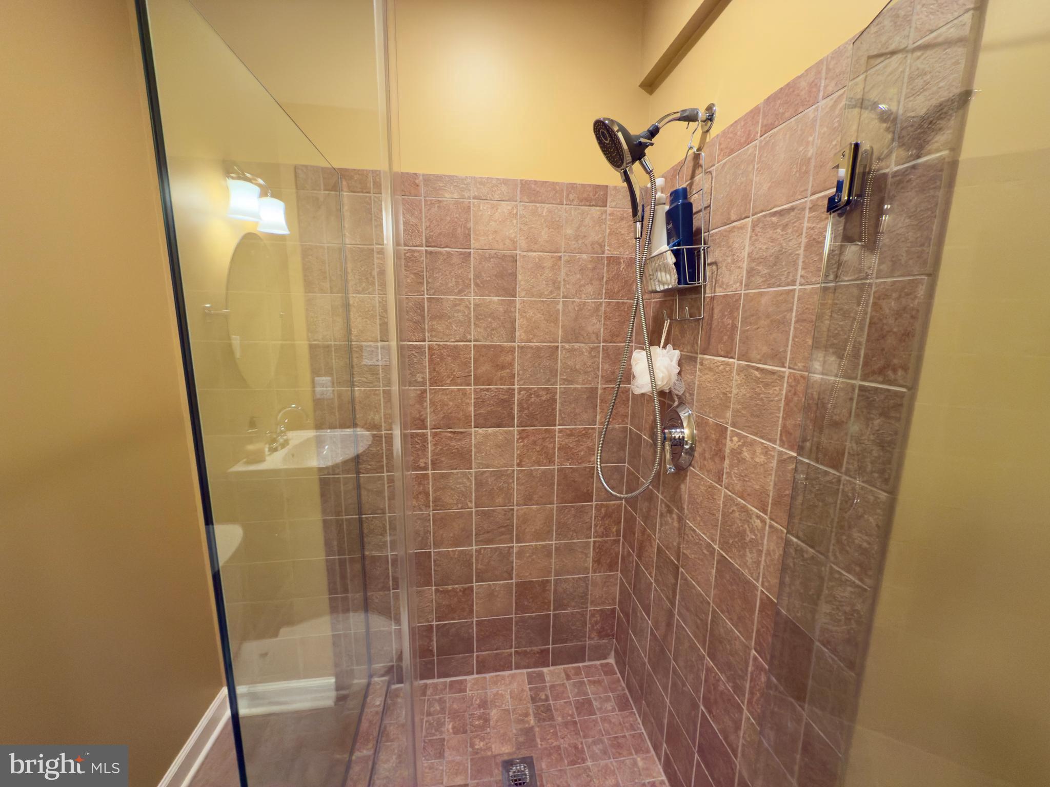 CLARKSVILLE HUNT - Residential