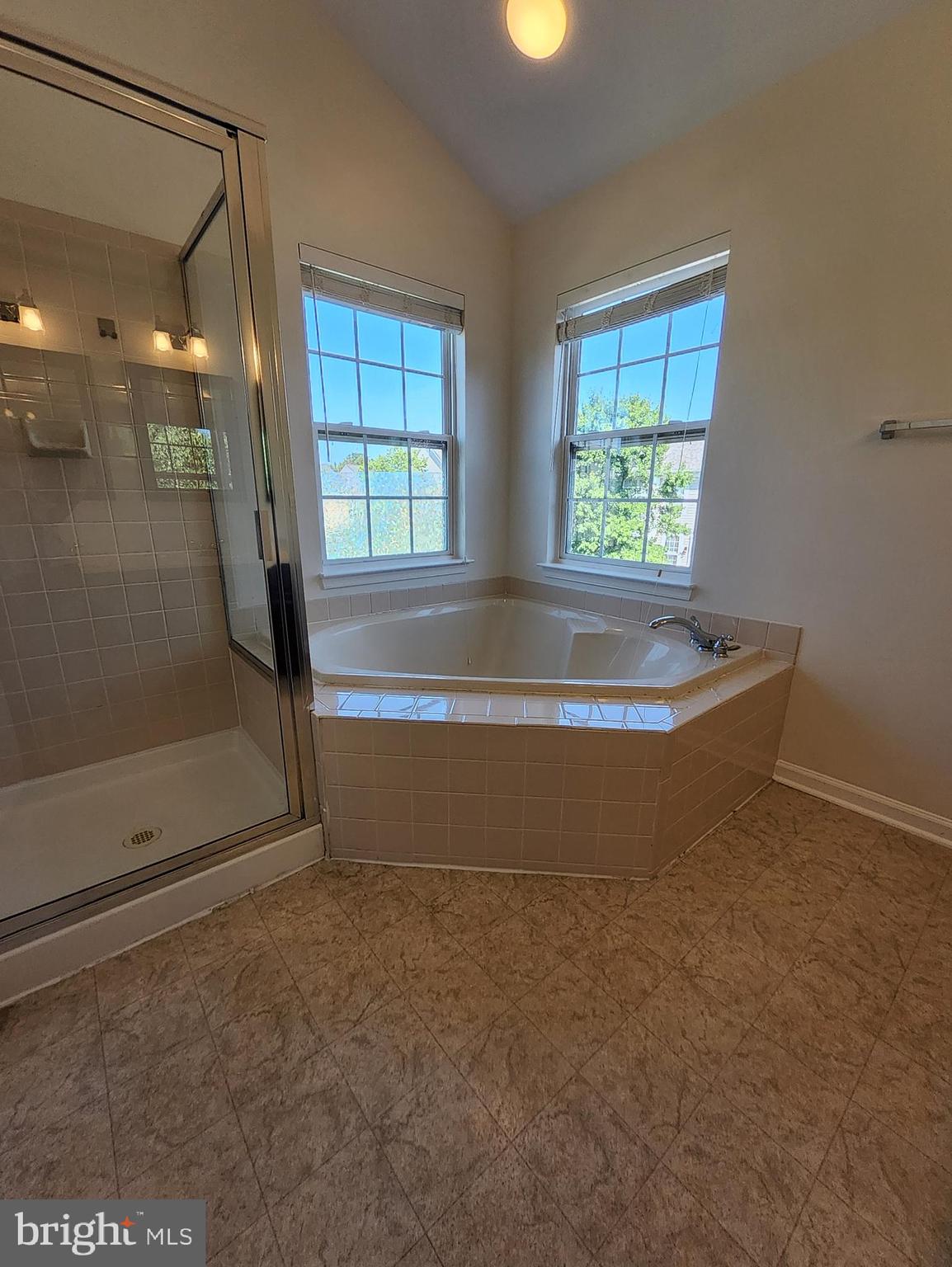 ASHBURN VILLAGE - Residential Lease