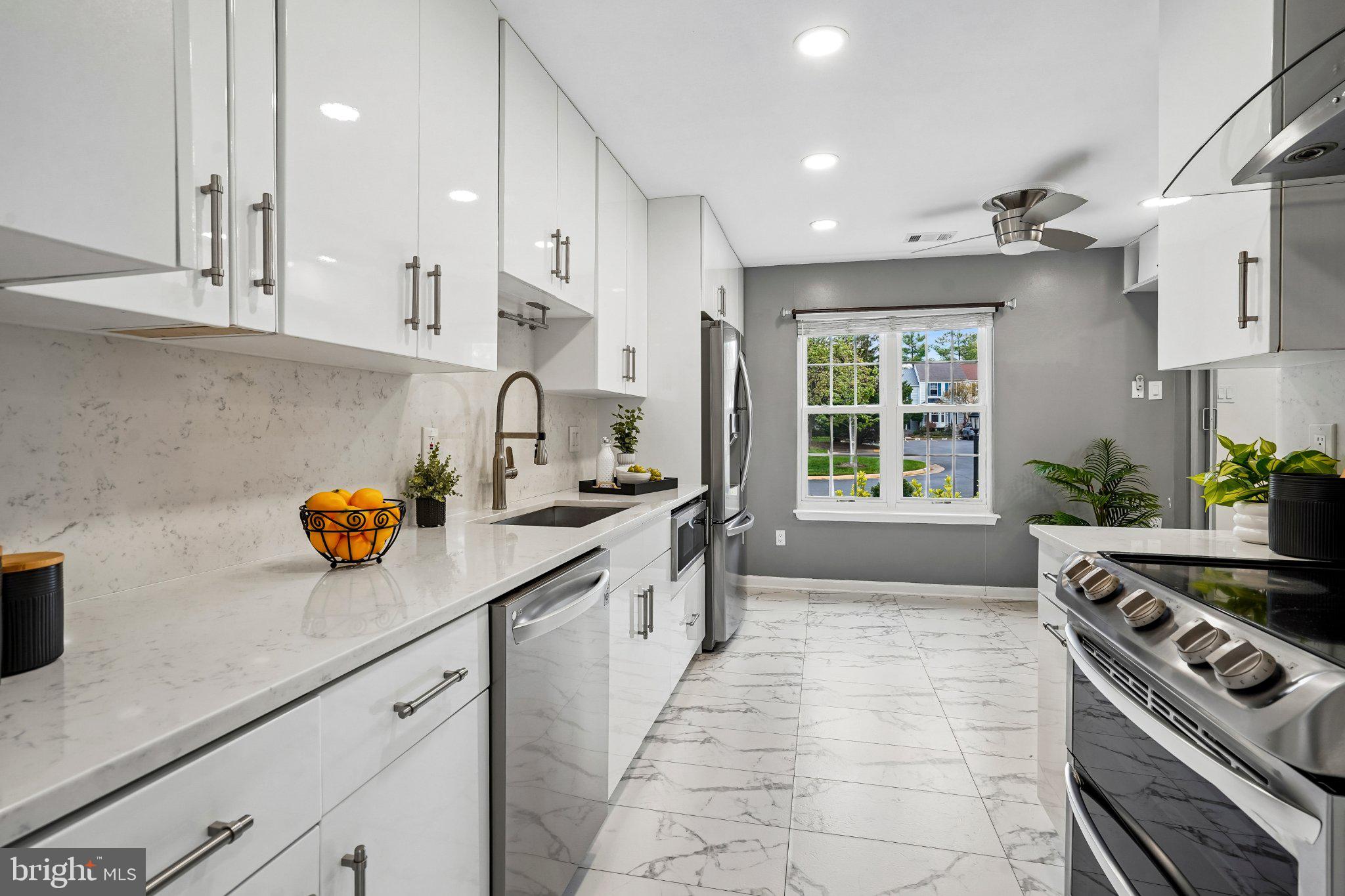 LONDON TOWN WEST - Residential