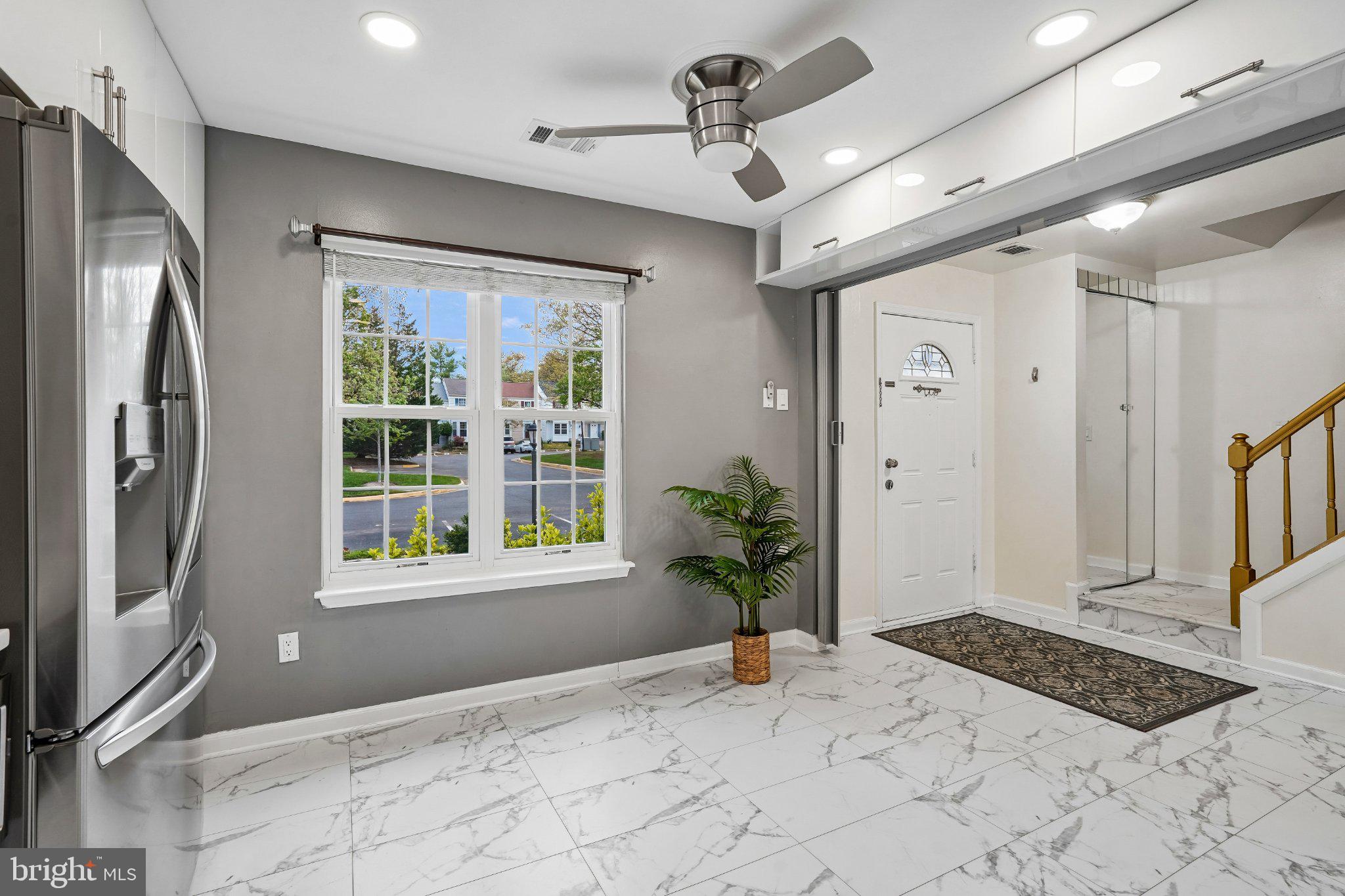 LONDON TOWN WEST - Residential