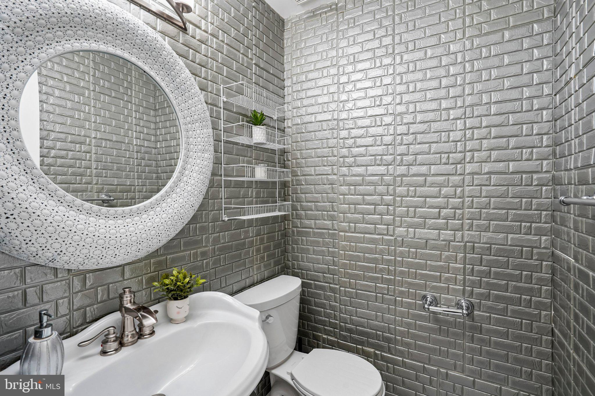 LONDON TOWN WEST - Residential