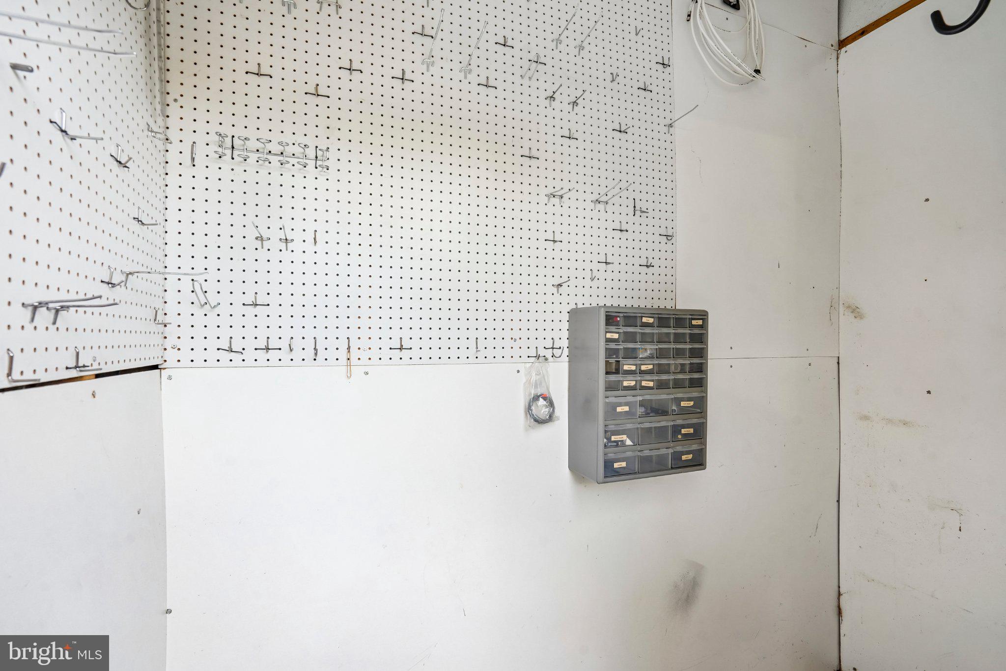 LONDON TOWN WEST - Residential