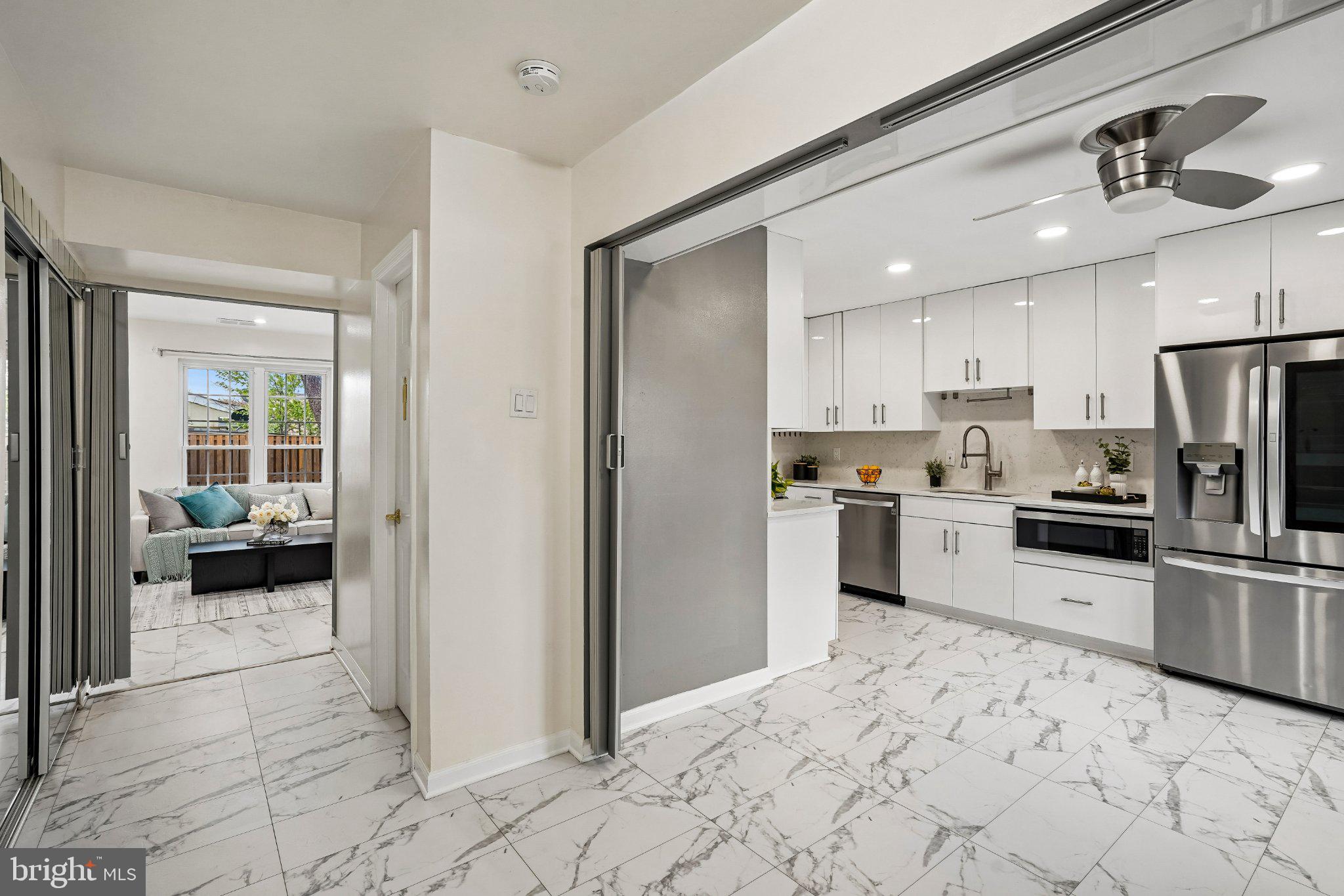 LONDON TOWN WEST - Residential