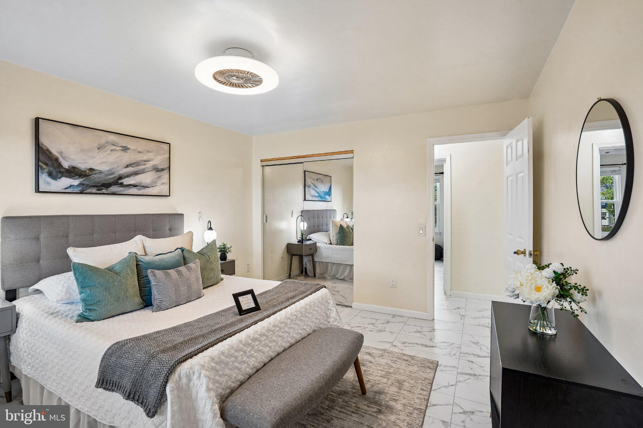 LONDON TOWN WEST - Residential