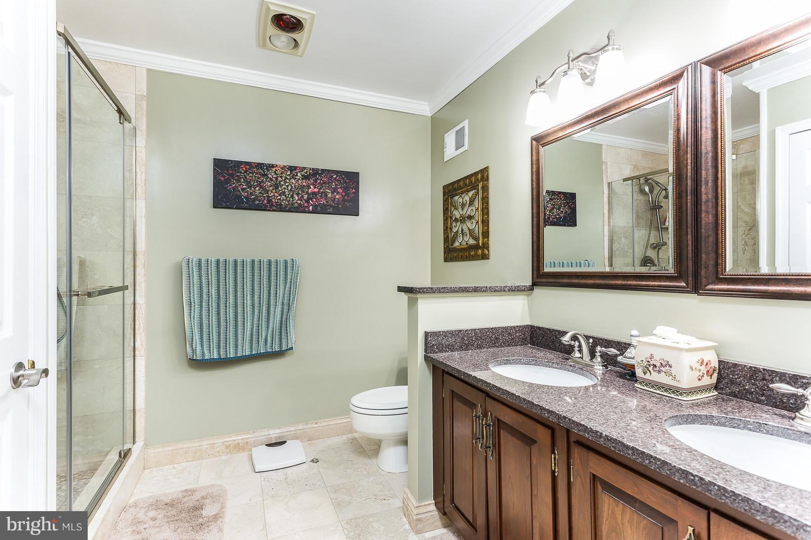 COUNCIL SQUARE - Residential