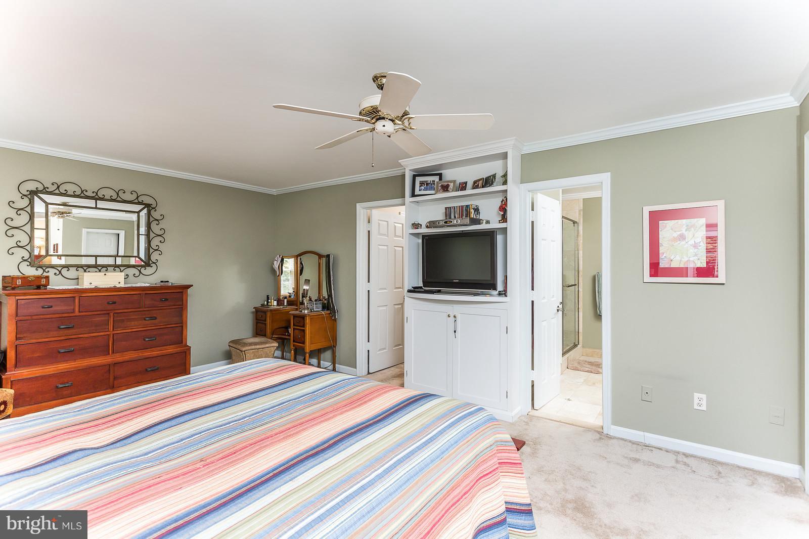 COUNCIL SQUARE - Residential