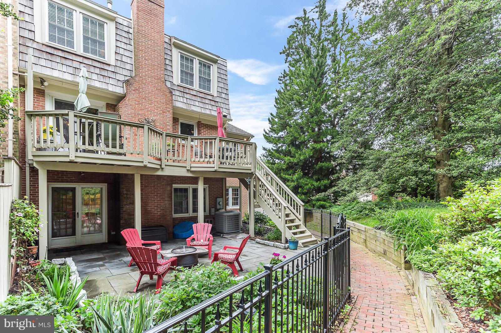 COUNCIL SQUARE - Residential