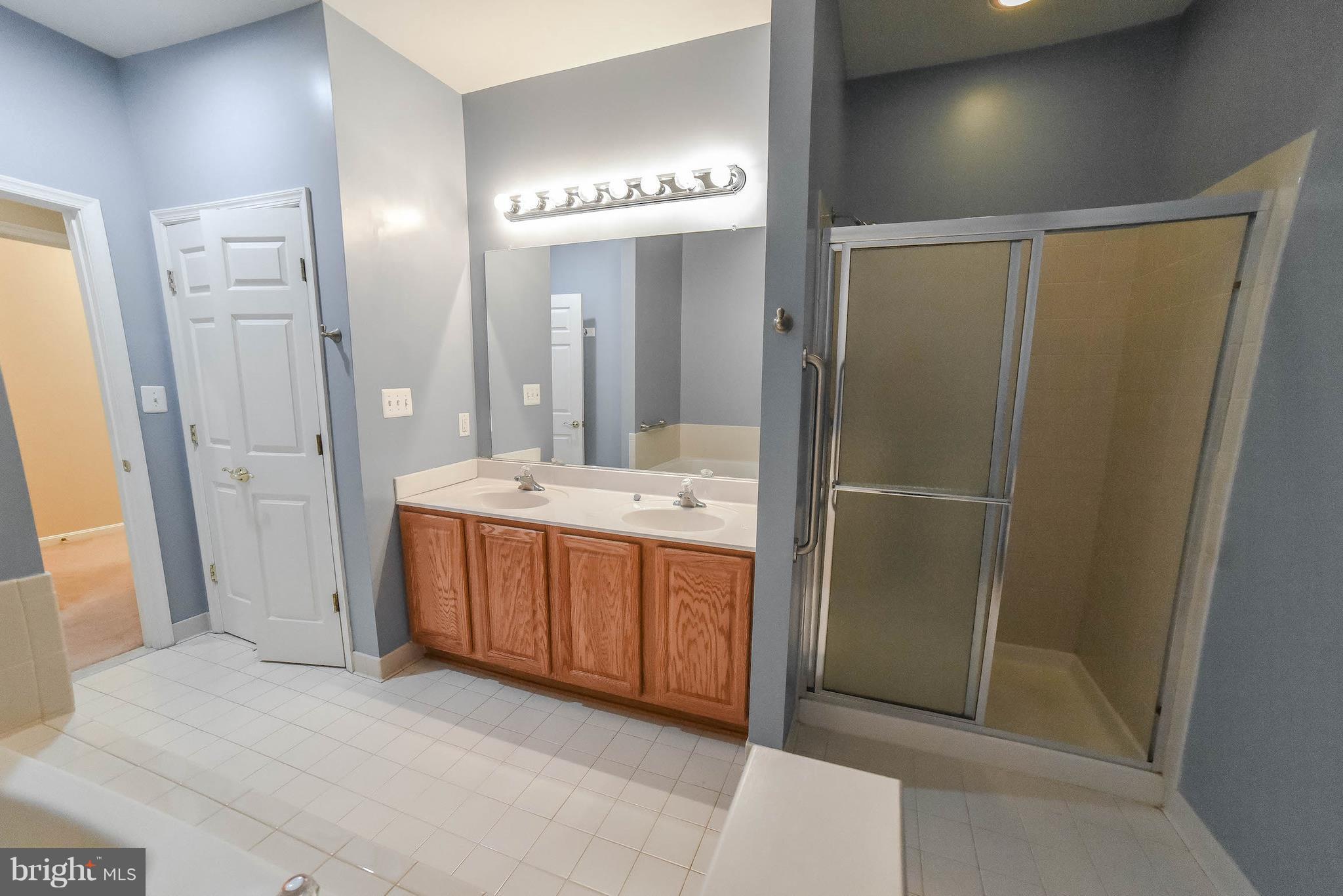 LEONARDTOWN LANDING - Residential