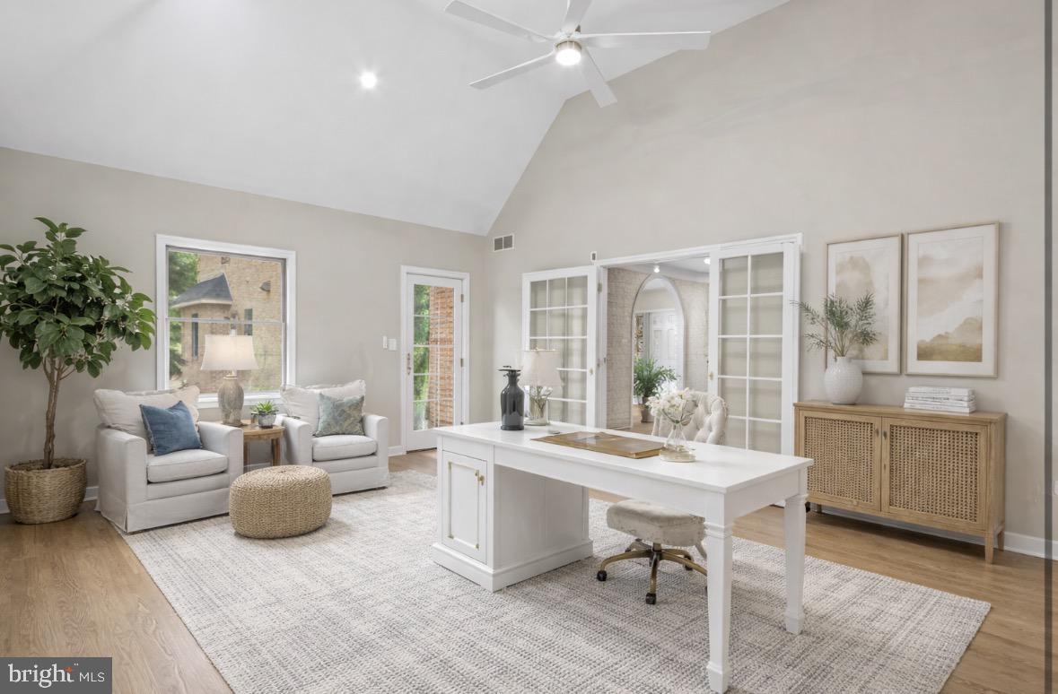 BROADHEAD MANOR - Residential