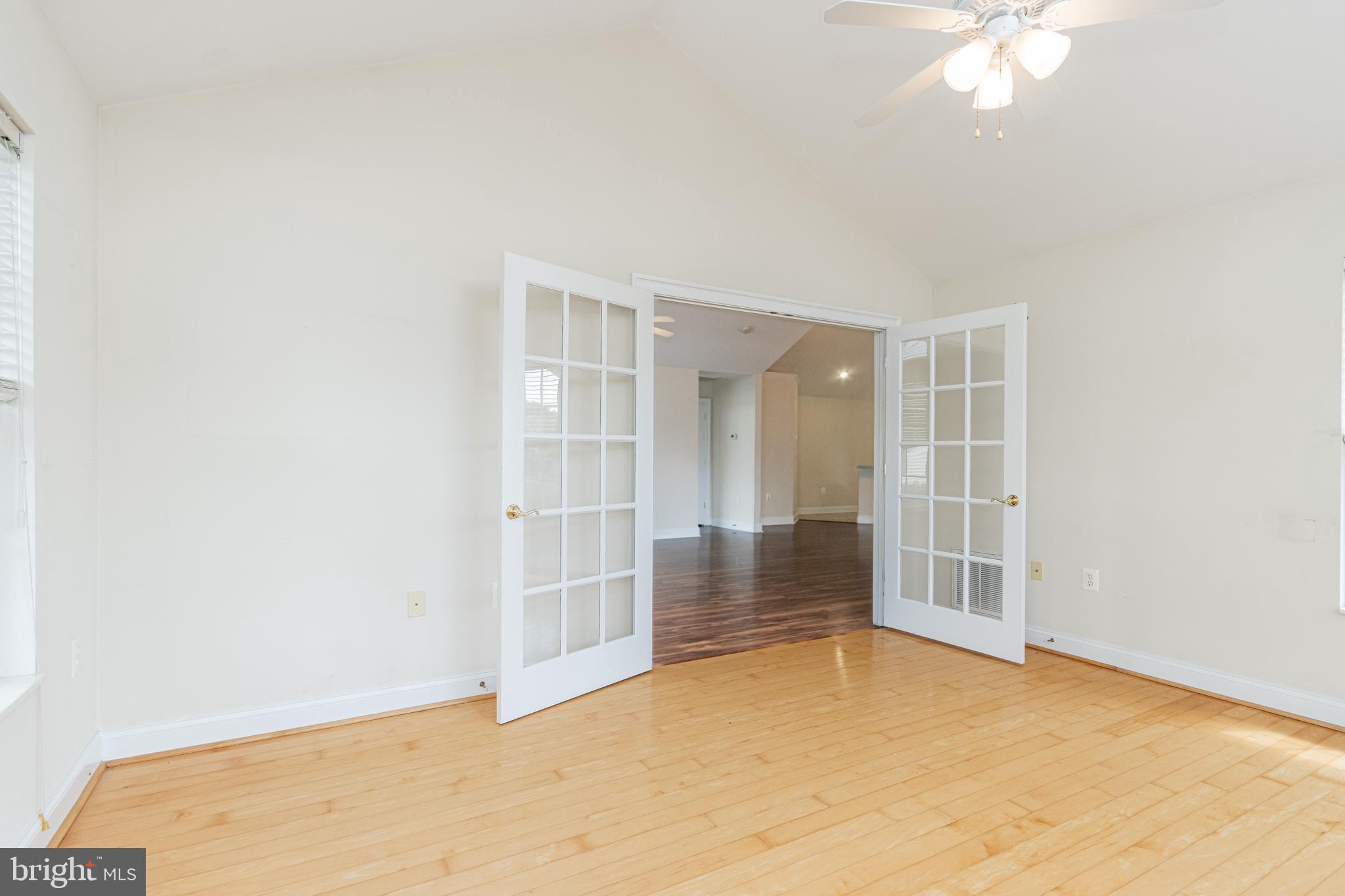 REGENCY PARK VILLAS - Residential