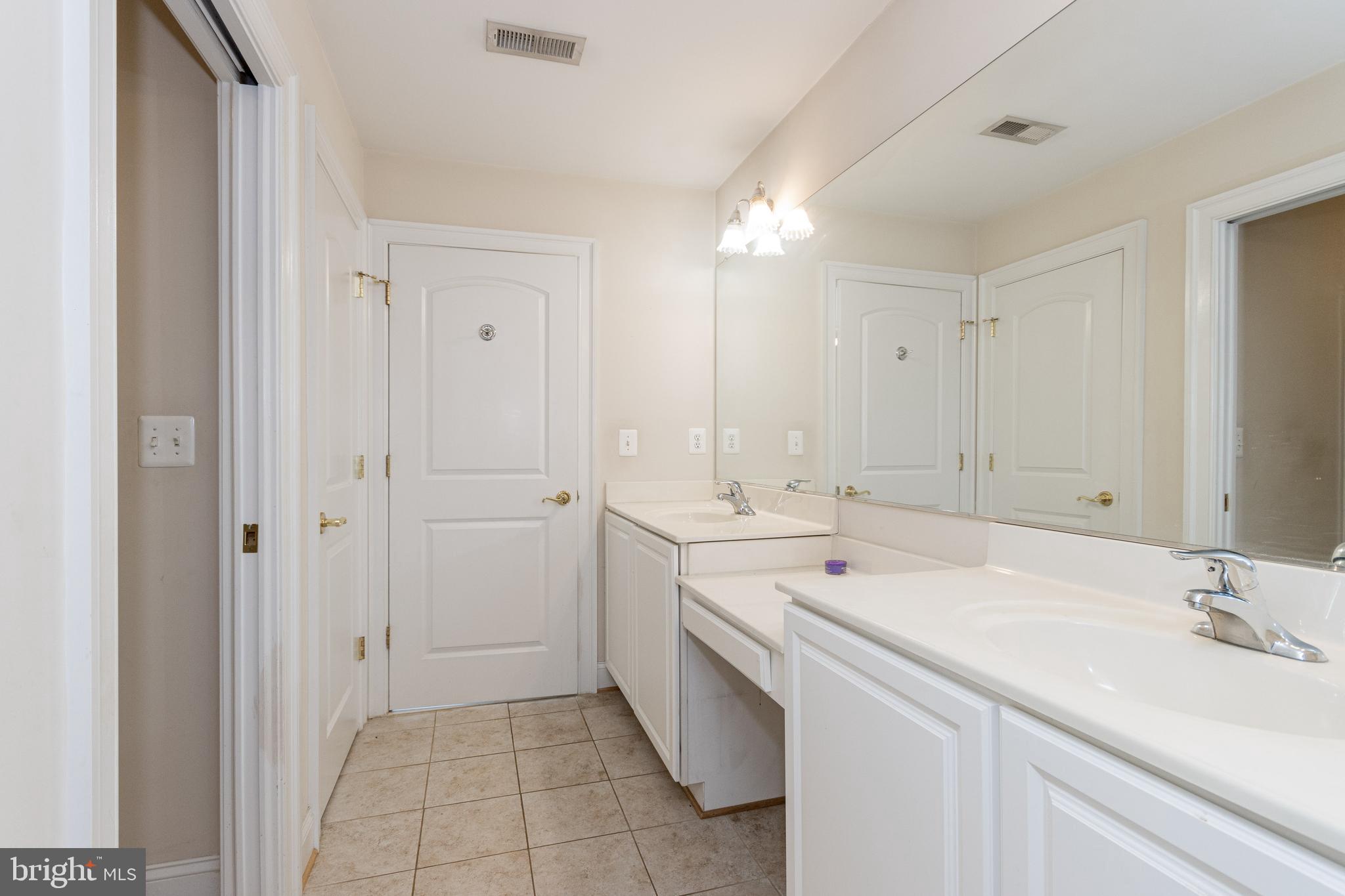 REGENCY PARK VILLAS - Residential