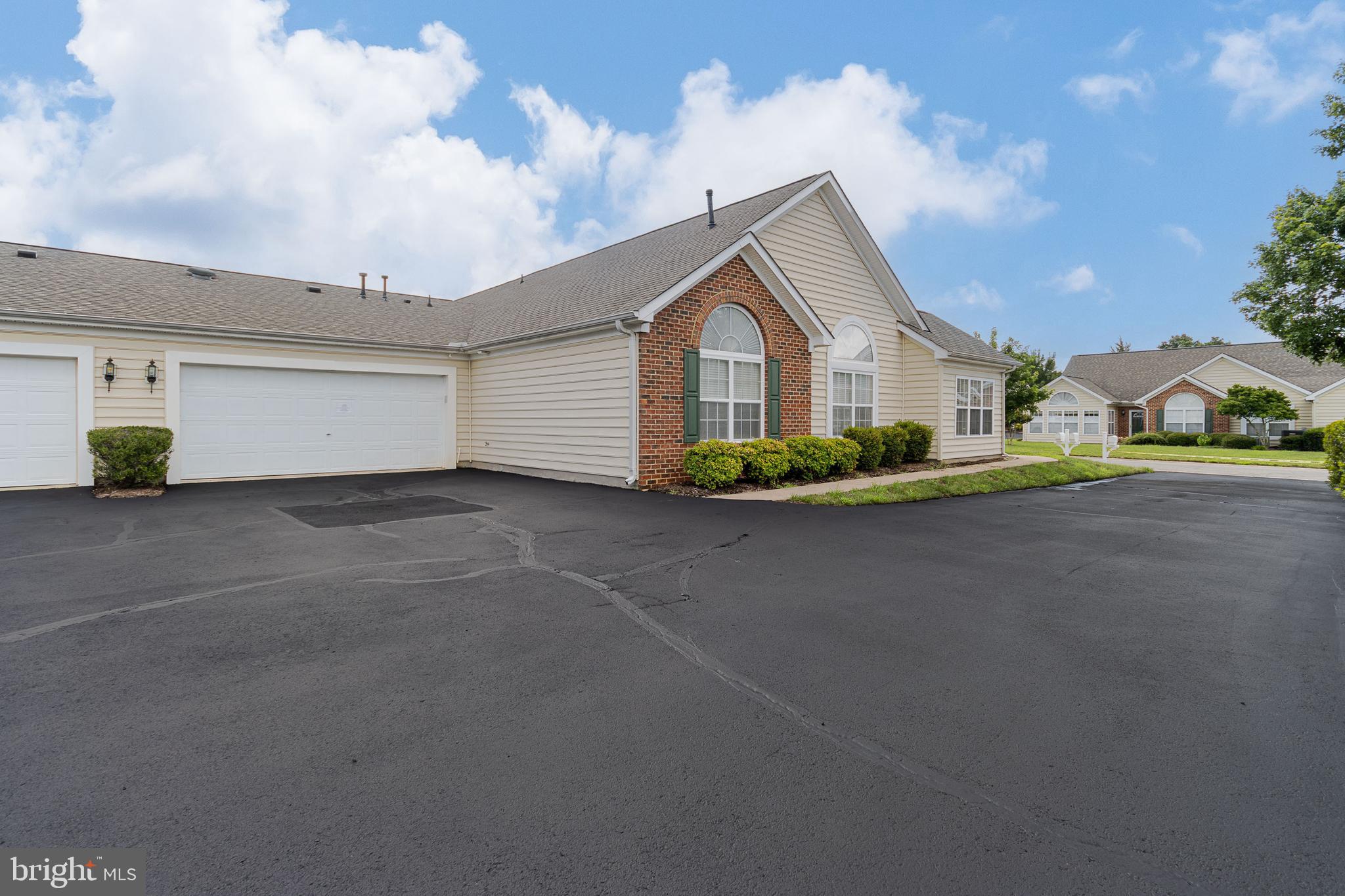 REGENCY PARK VILLAS - Residential